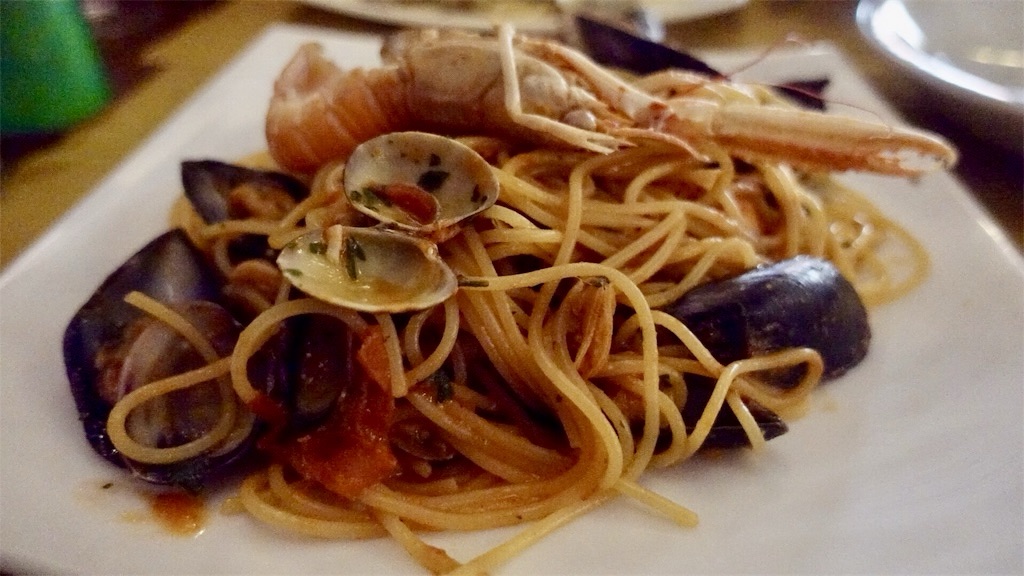 f:id:ikkoshinagawa:20190503133336j:image ヴェネツィア Trattoria Da Mimmo シーフードスパゲティ