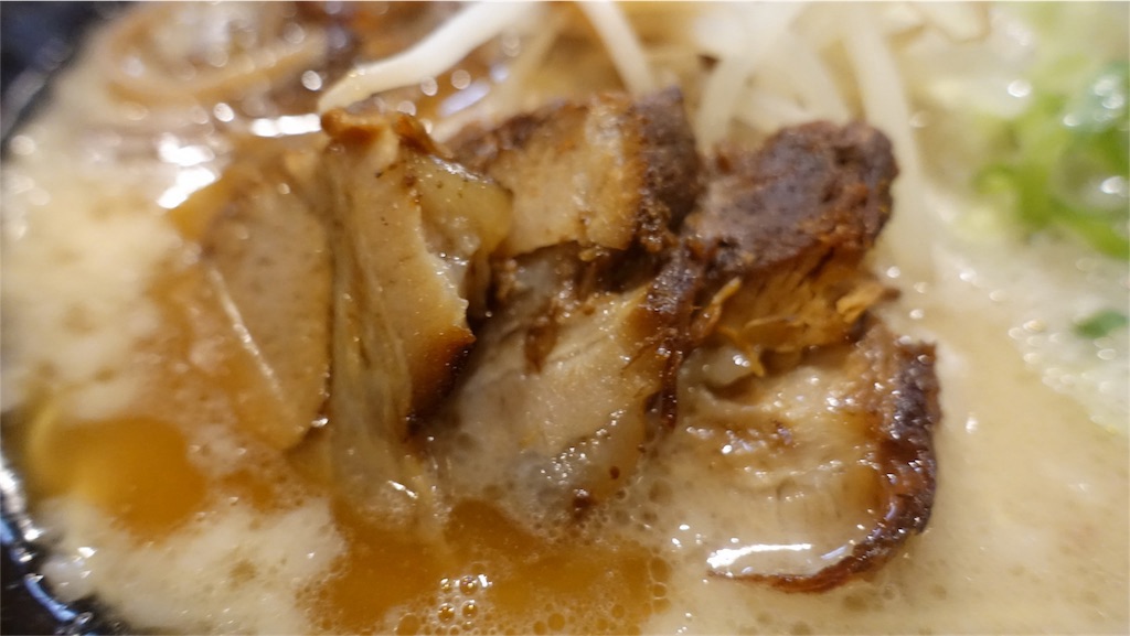 新宿 ラーメン 龍の家 とんこつ