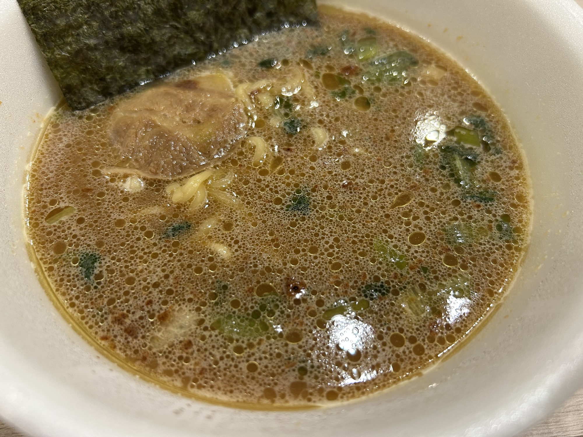 明星 横浜家系総本山 吉村家 豚骨醤油ラーメン