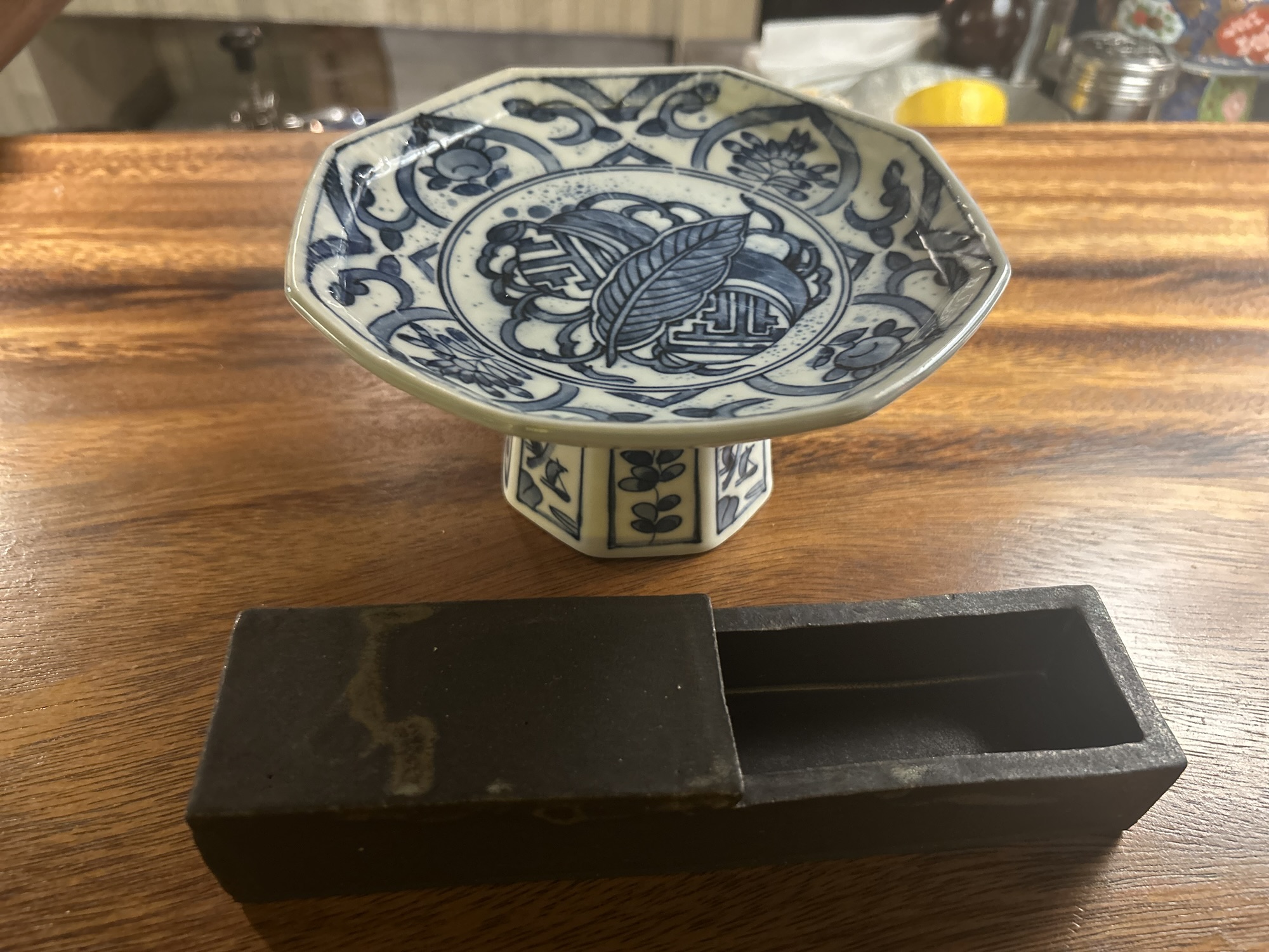 神楽坂 やきとり松明 TAIMATSU 串置き 串入れ