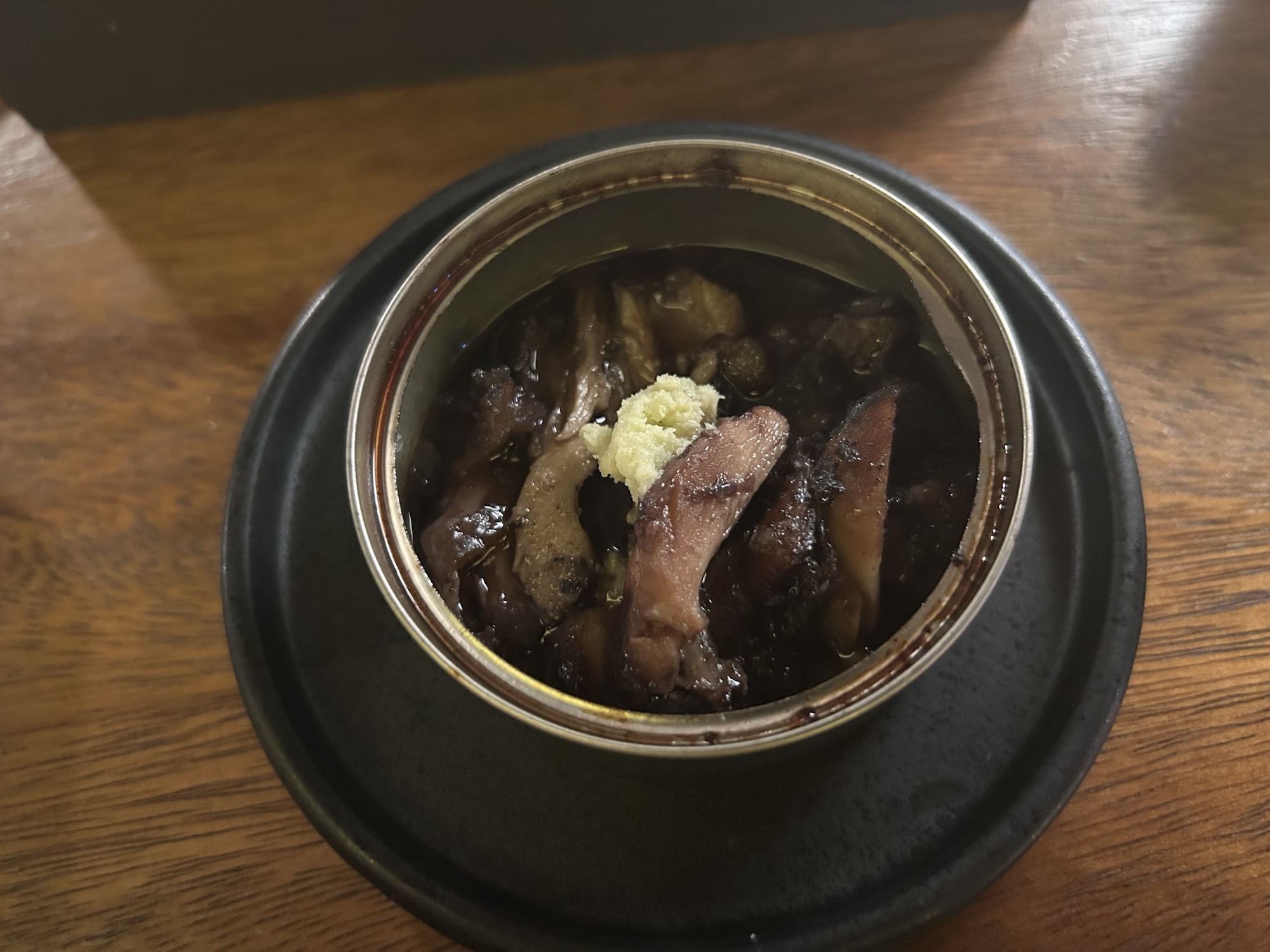 神楽坂 やきとり松明 TAIMATSU 手羽元の蒲焼き