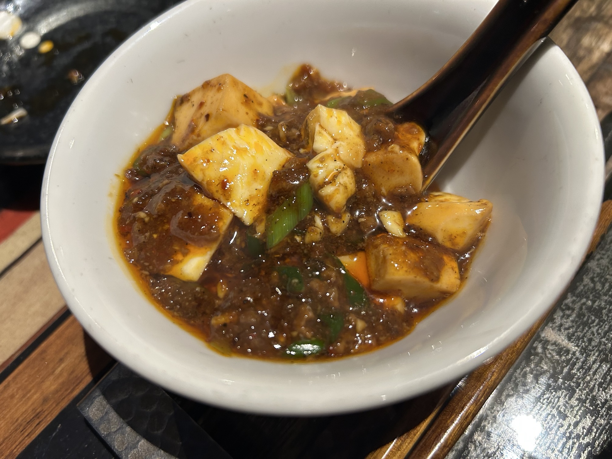 道玄坂 中華バル 池湖 麻婆豆腐