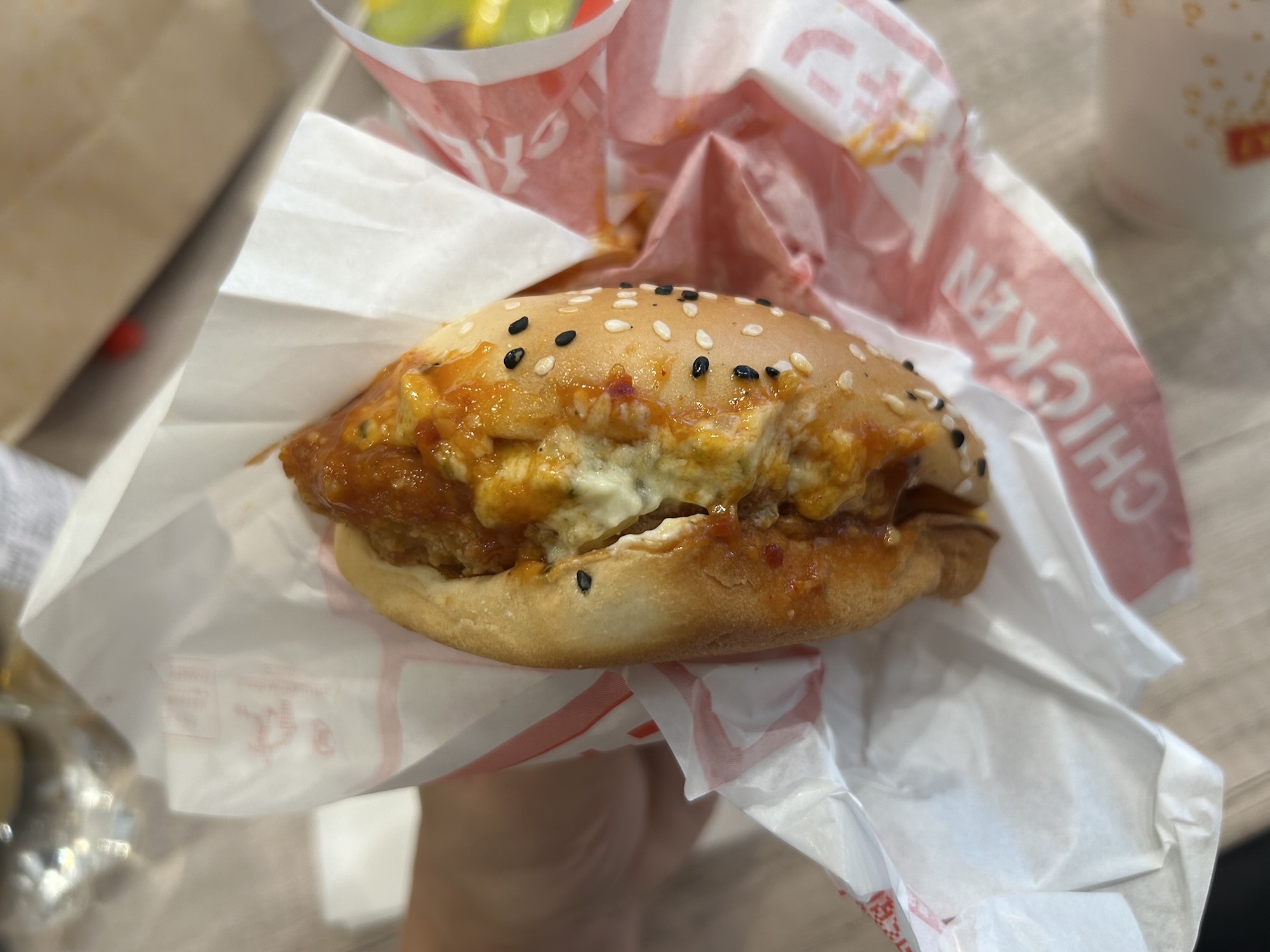 マクドナルド ホットチリ&タルタルチキン