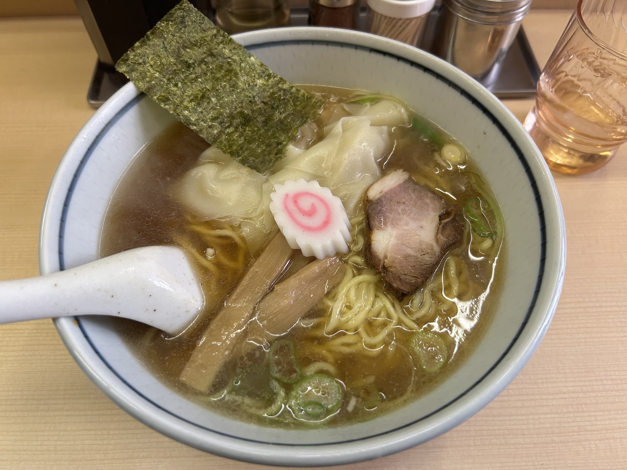 府中 いつみ屋 わんたんめん