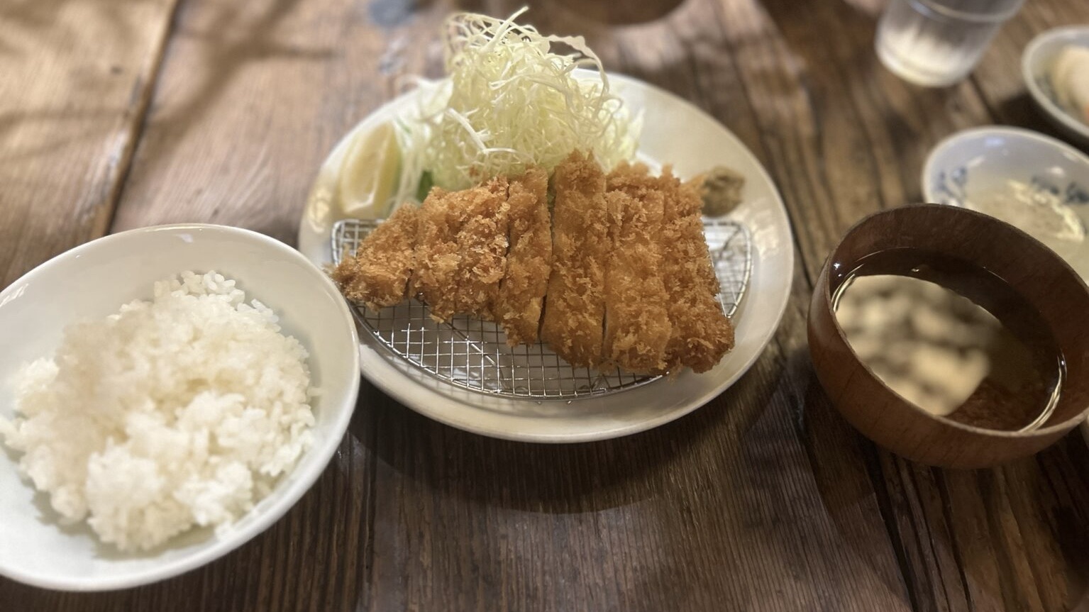 静岡市 水塩土菜 本店 ロース定食