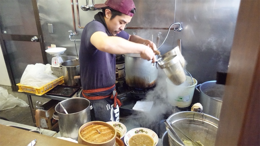 東中神 自家製麺 まさき 店主