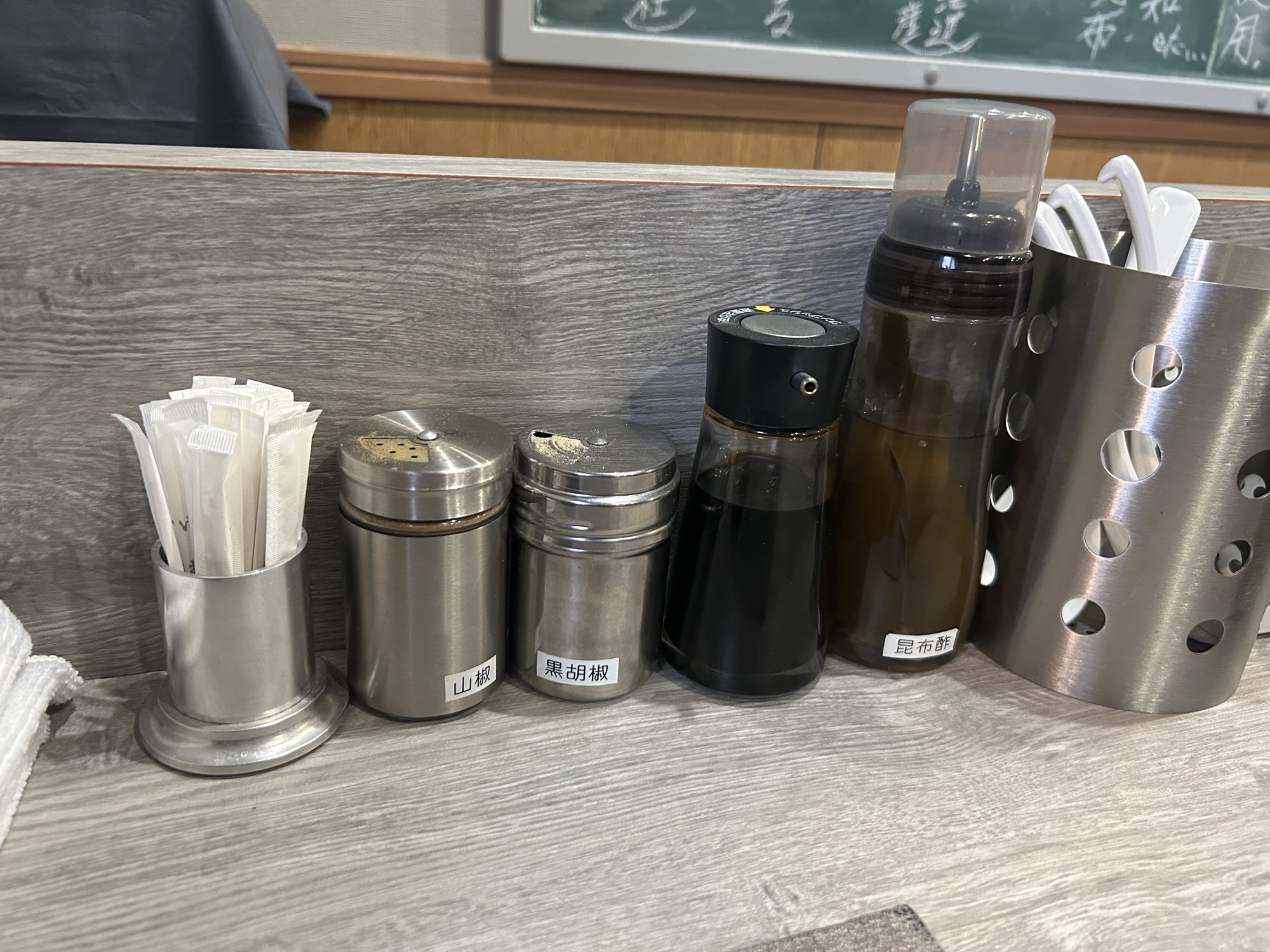 森下 手打ち 蓮 醤油 カウンター