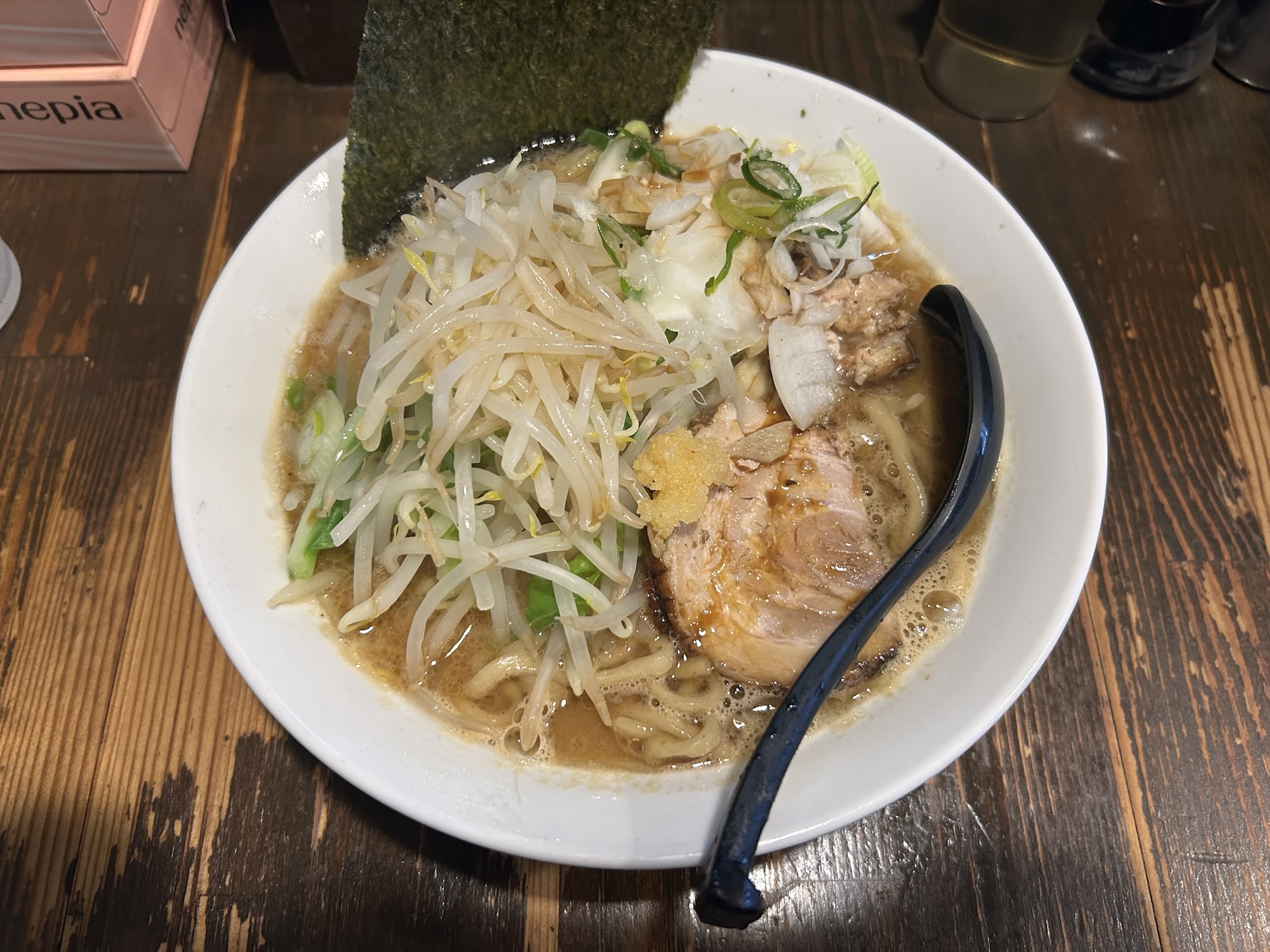 新宿 荒海 ど豚骨らーめん