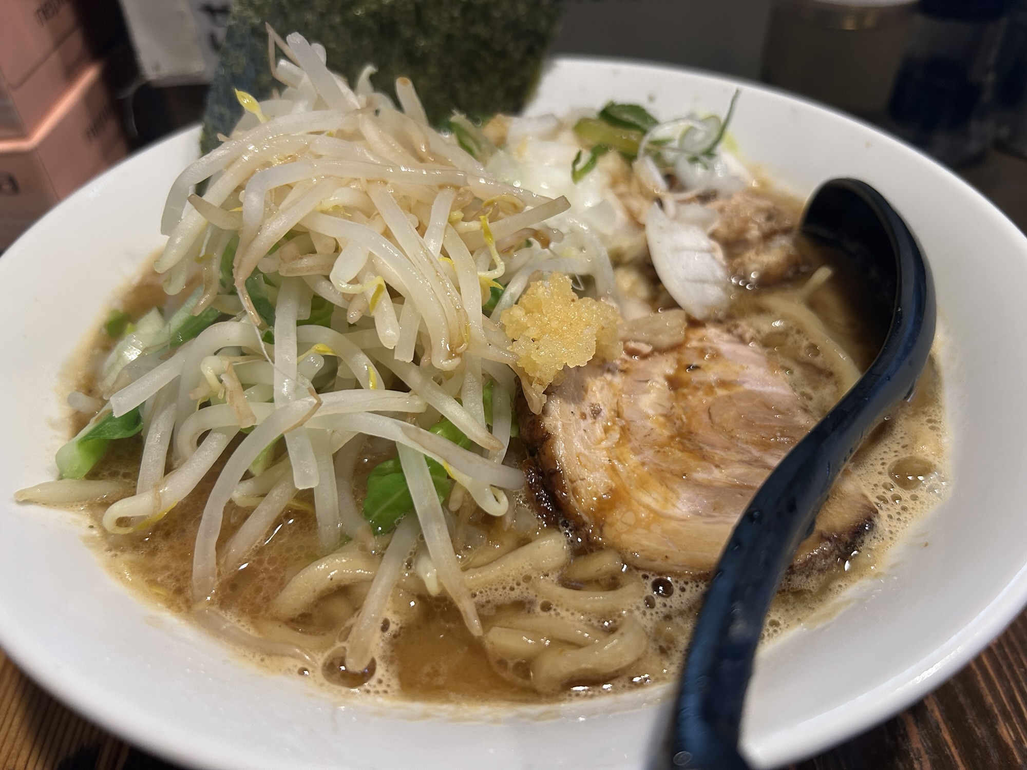 新宿 荒海 ど豚骨らーめん