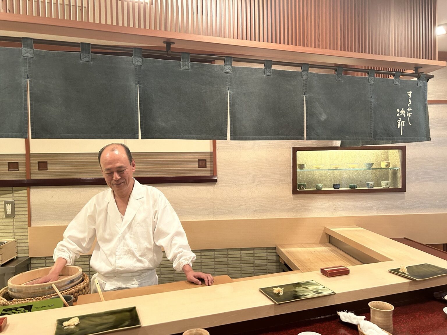 すきやばし次郎の出身店まとめ すきやばし次郎 六本木ヒルズ店