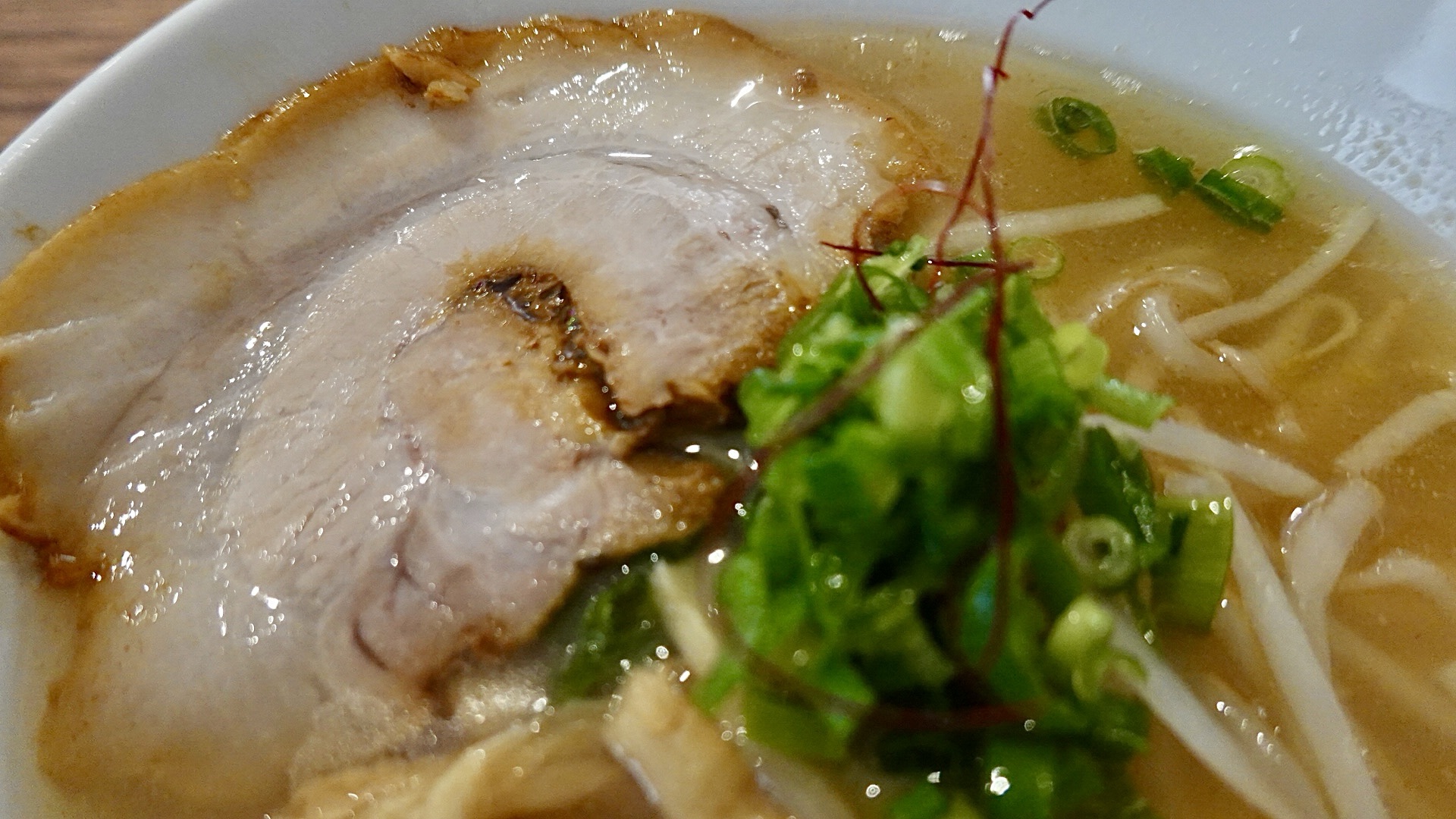 倉吉 麺屋エーハチ 牛骨ラーメン