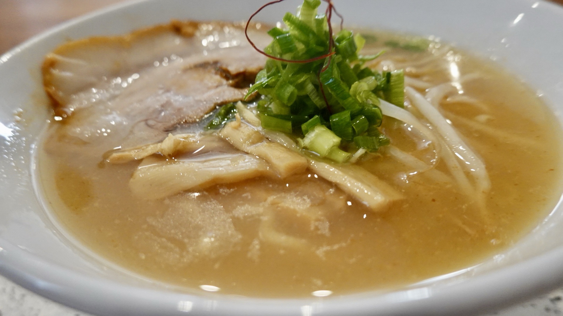 倉吉 麺屋エーハチ 牛骨ラーメン
