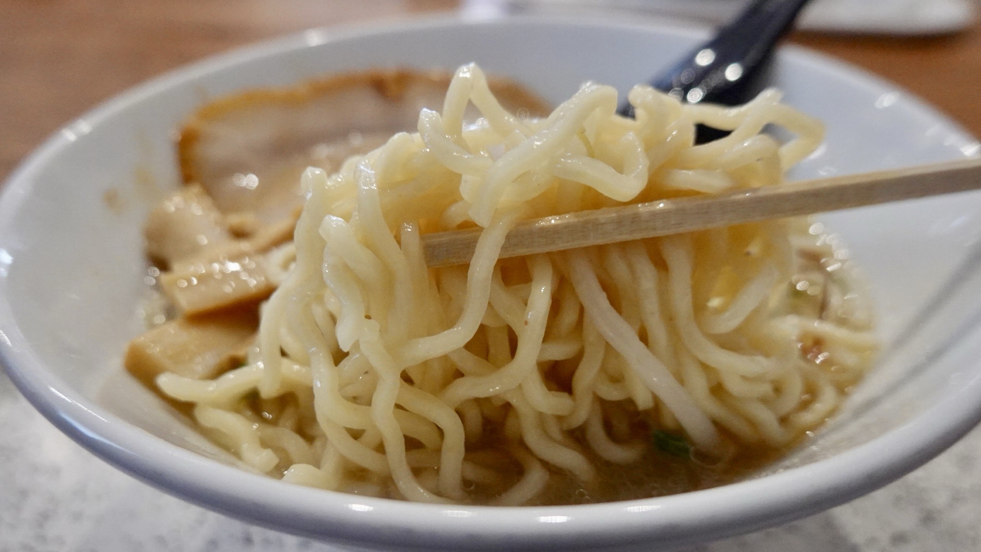 倉吉 麺屋エーハチ 牛骨ラーメン