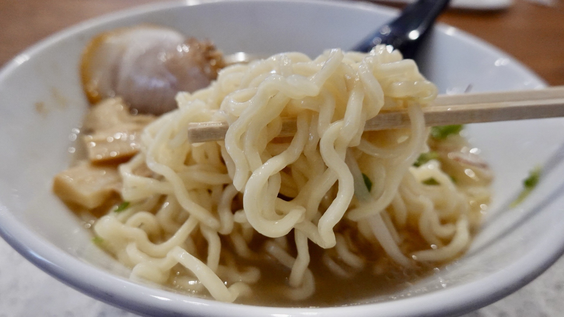 倉吉 麺屋エーハチ 牛骨ラーメン