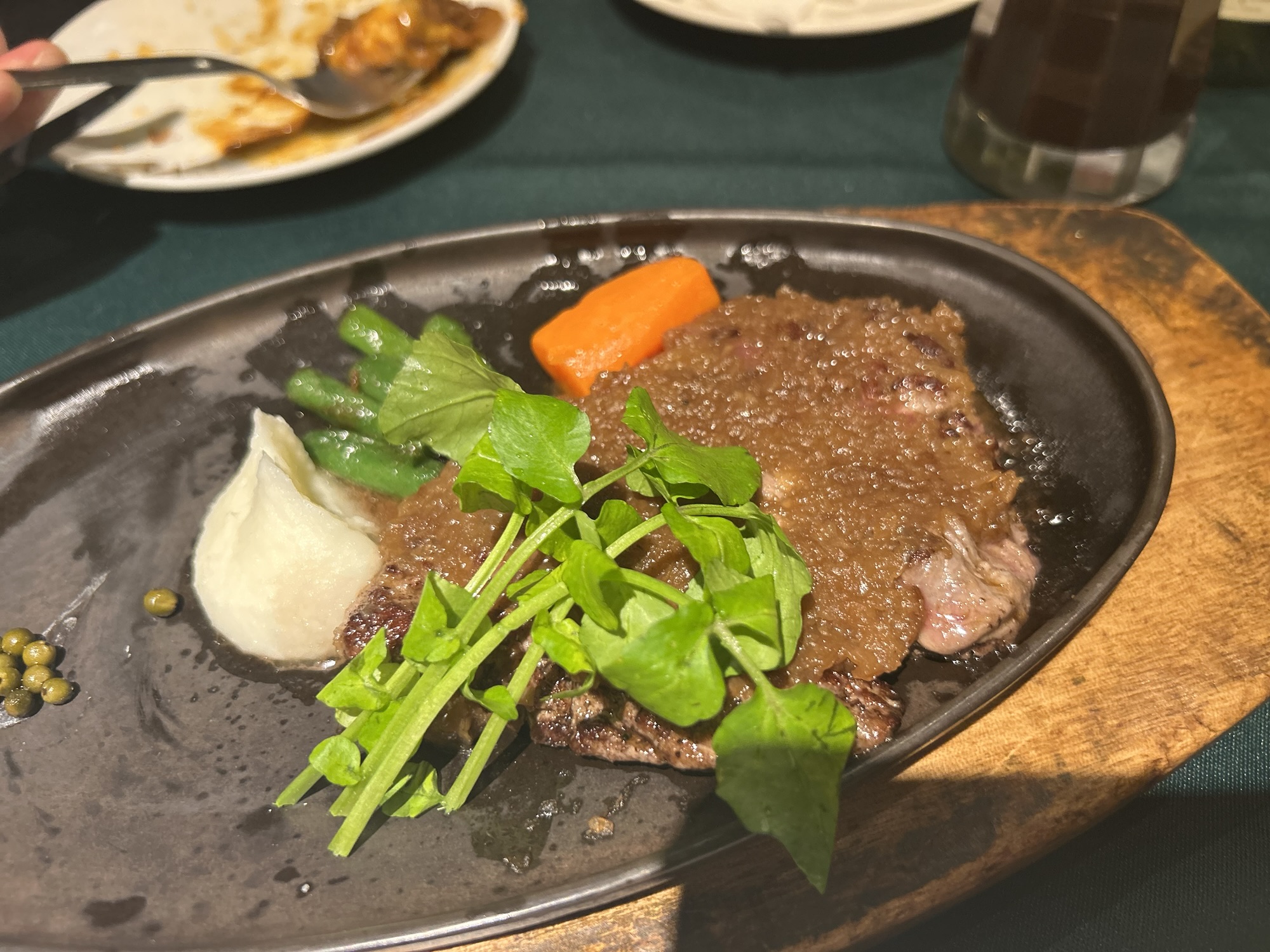 浅草 ロシヤ料理 ラルース シャリアピンステーキ