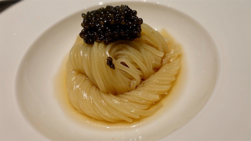 新進気鋭 キャビア冷麺