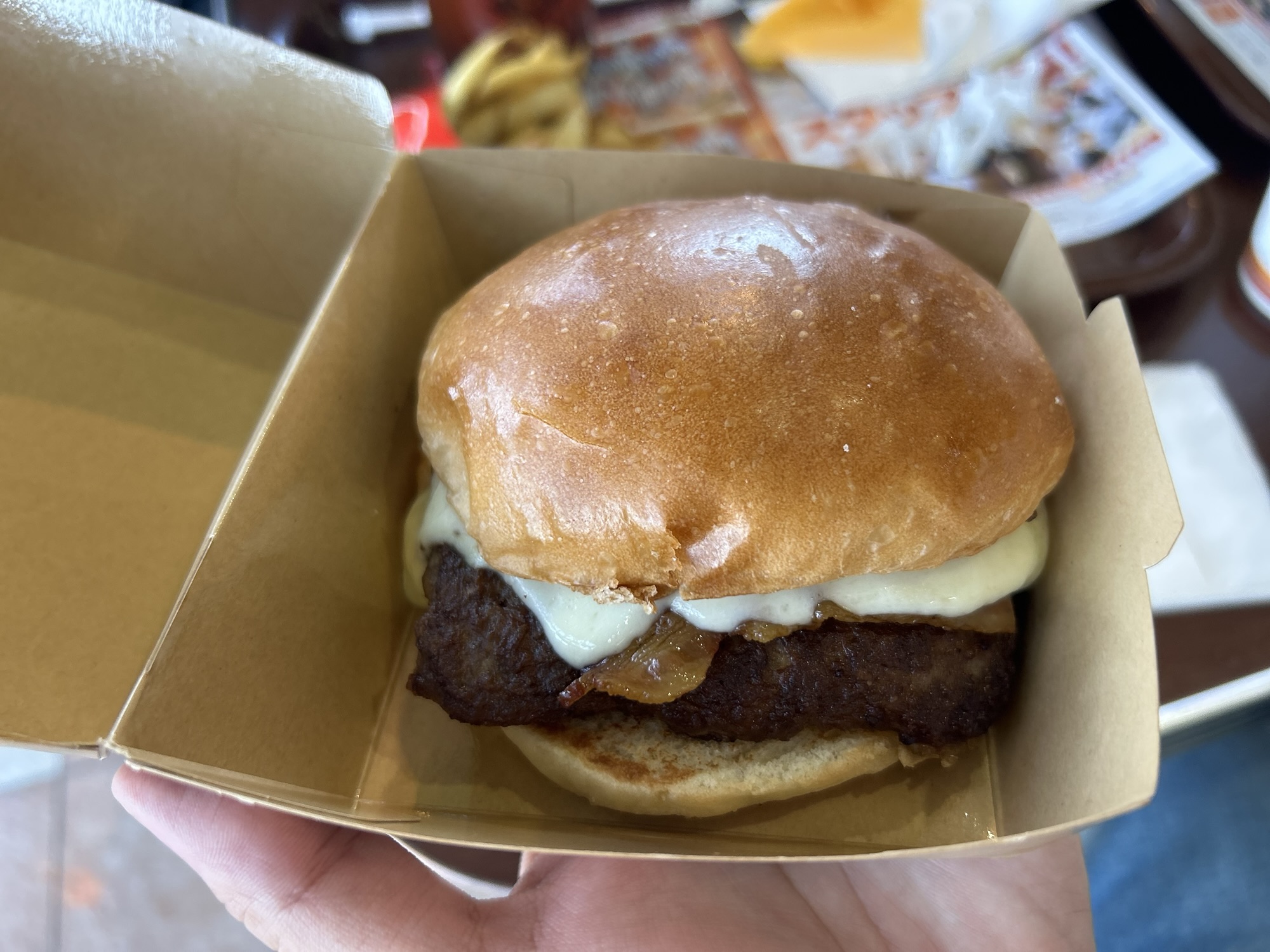 ウェンディーズ・ファーストキッチン トリュフ&モッツァレラベーコネーター