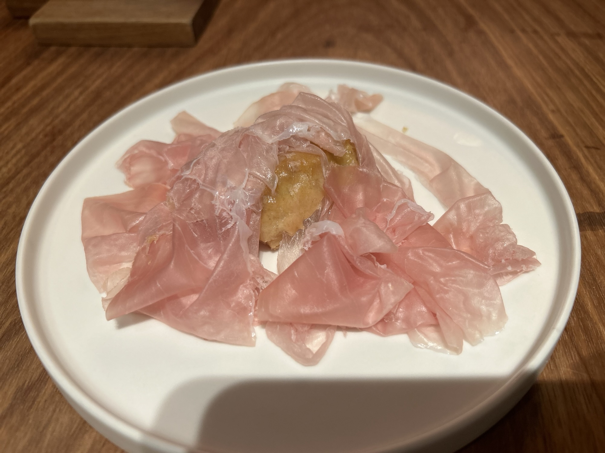 二子玉川 前芝料理店 ボルビー社プロシュート・12ヶ月熟成生ハム 玉葱のキッシュ