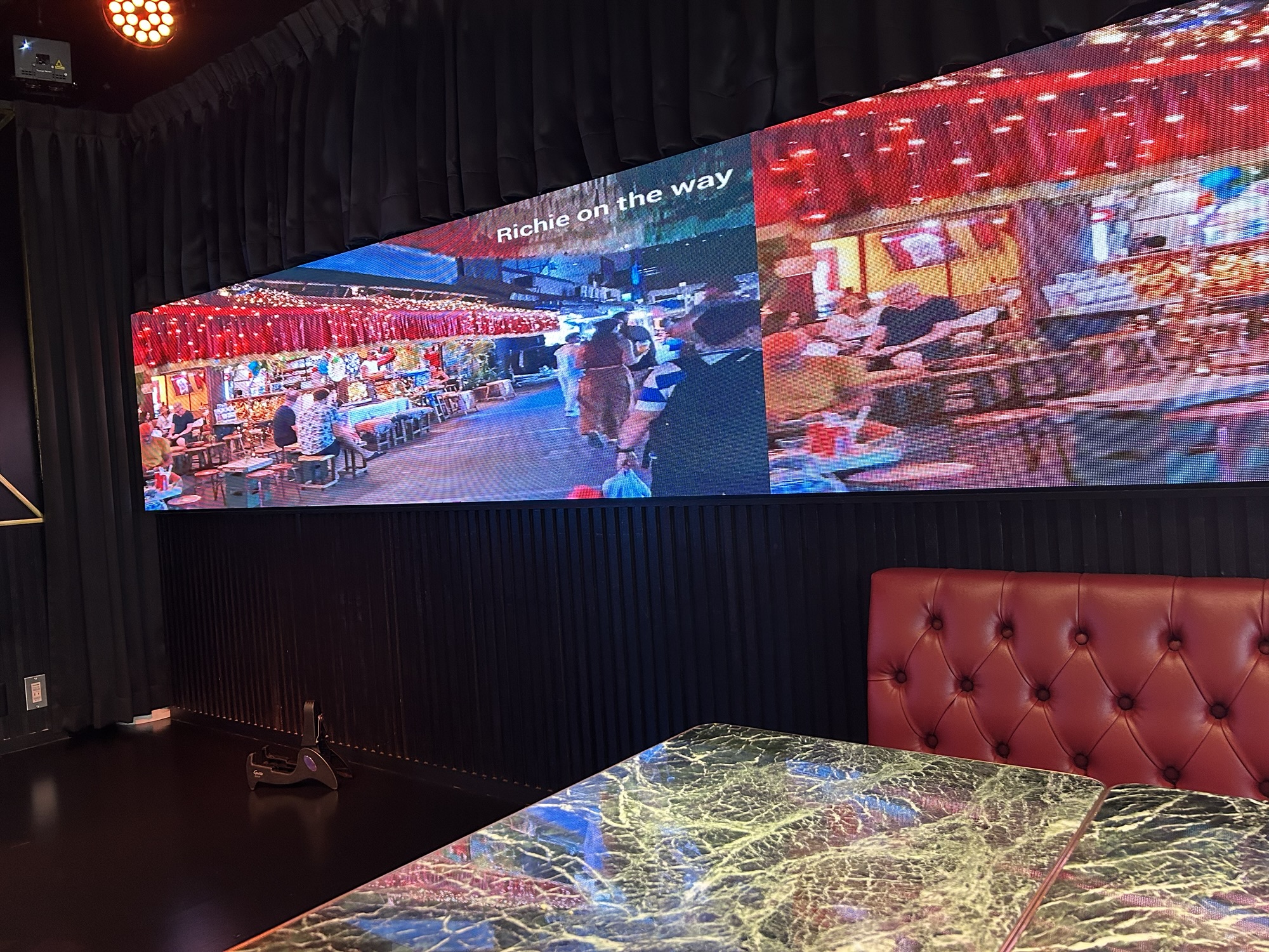 新宿 Bangkok 77 店内