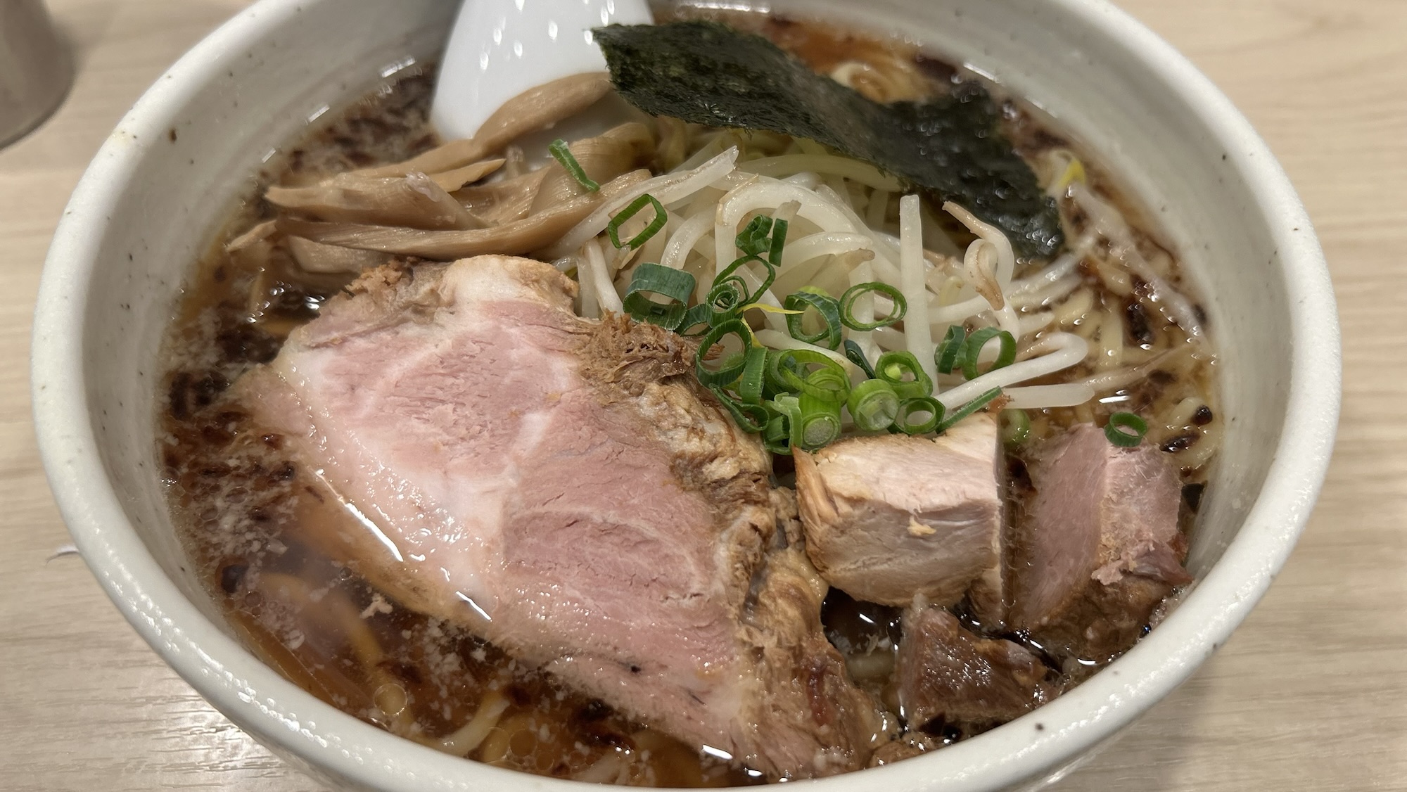 新宿 はな火屋 醤油らーめん