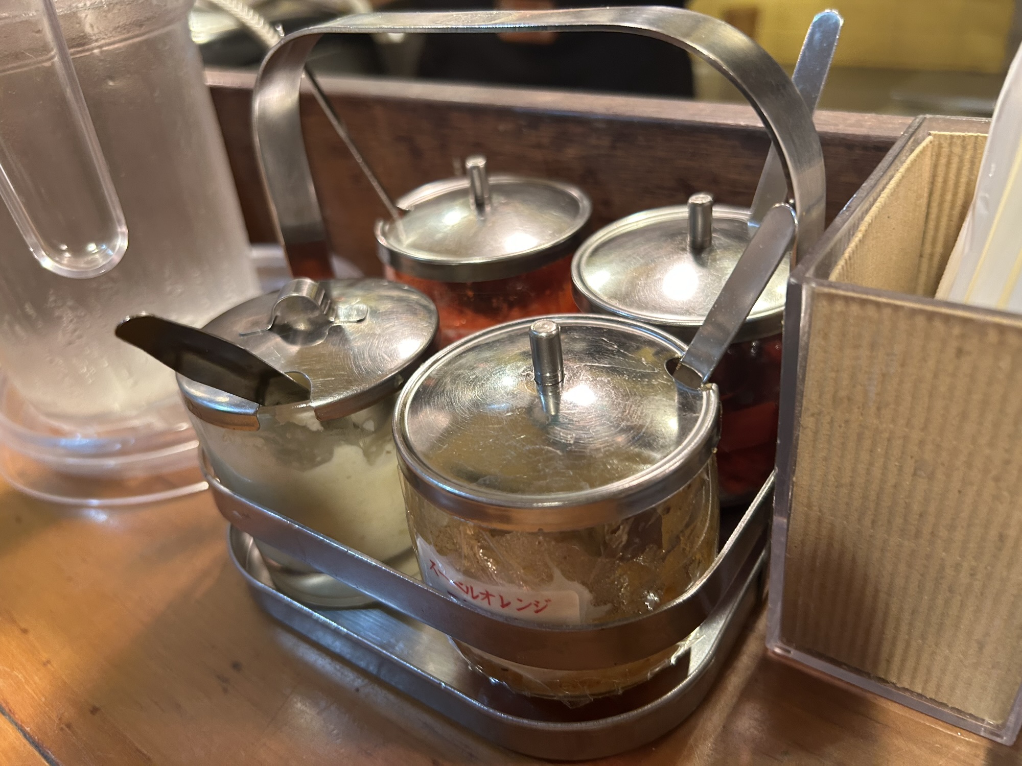 渋谷 ポークビンダルー食べる副大統領 調味料