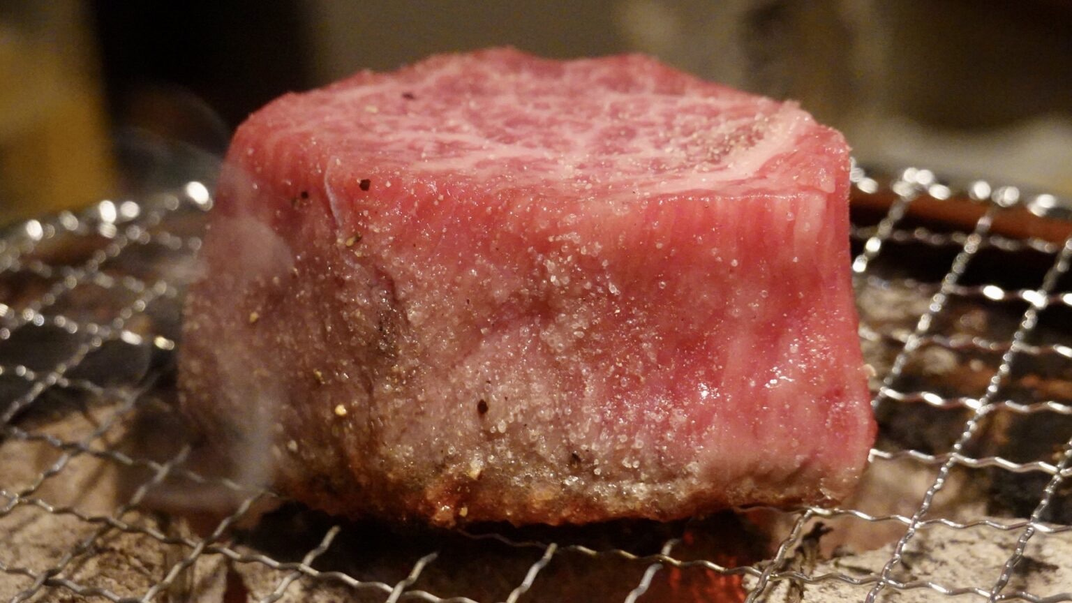 ホルモン・焼肉 8 hachi