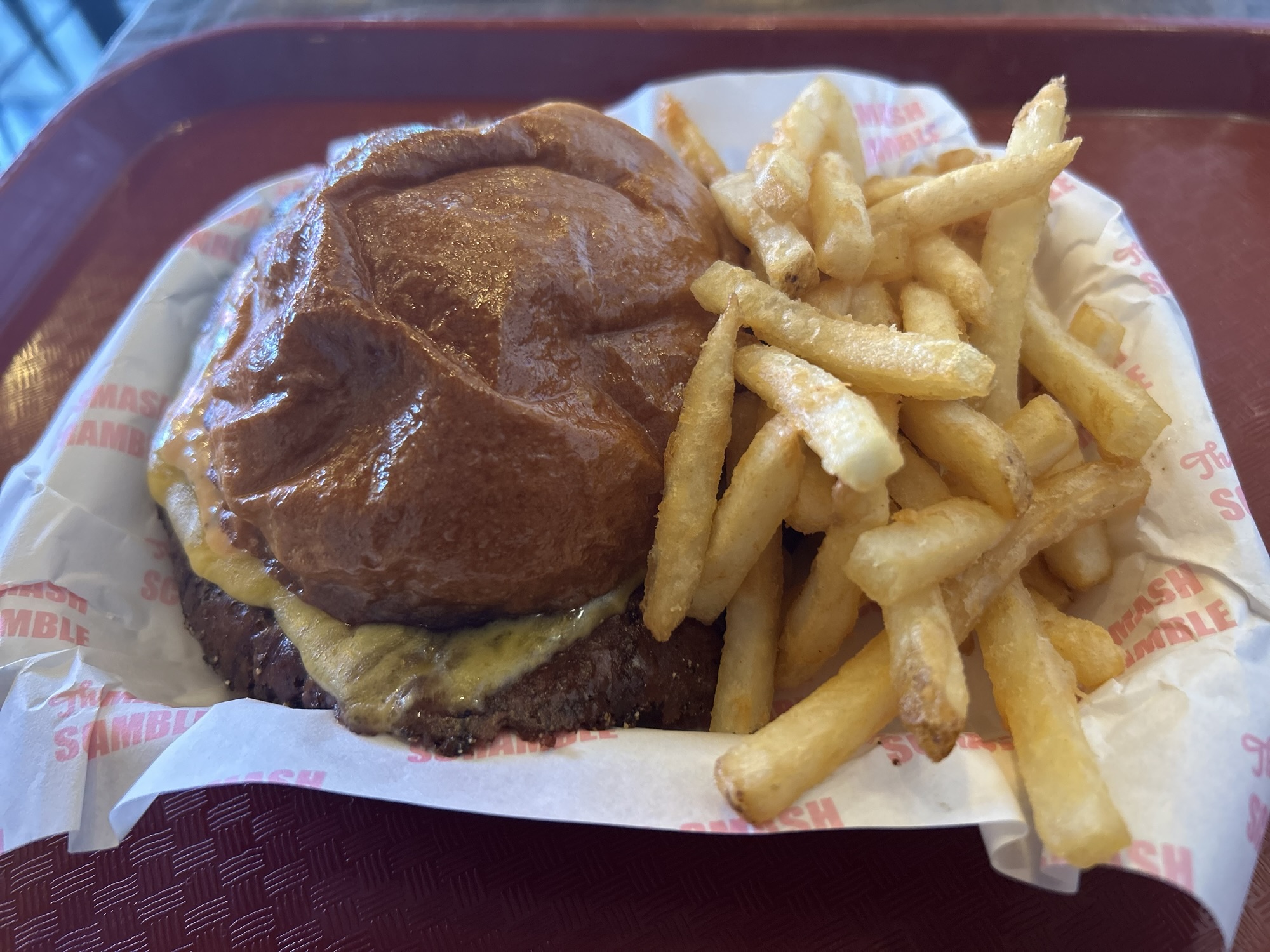 渋谷 THE SMASH SCRAMBLE チーズバーガー