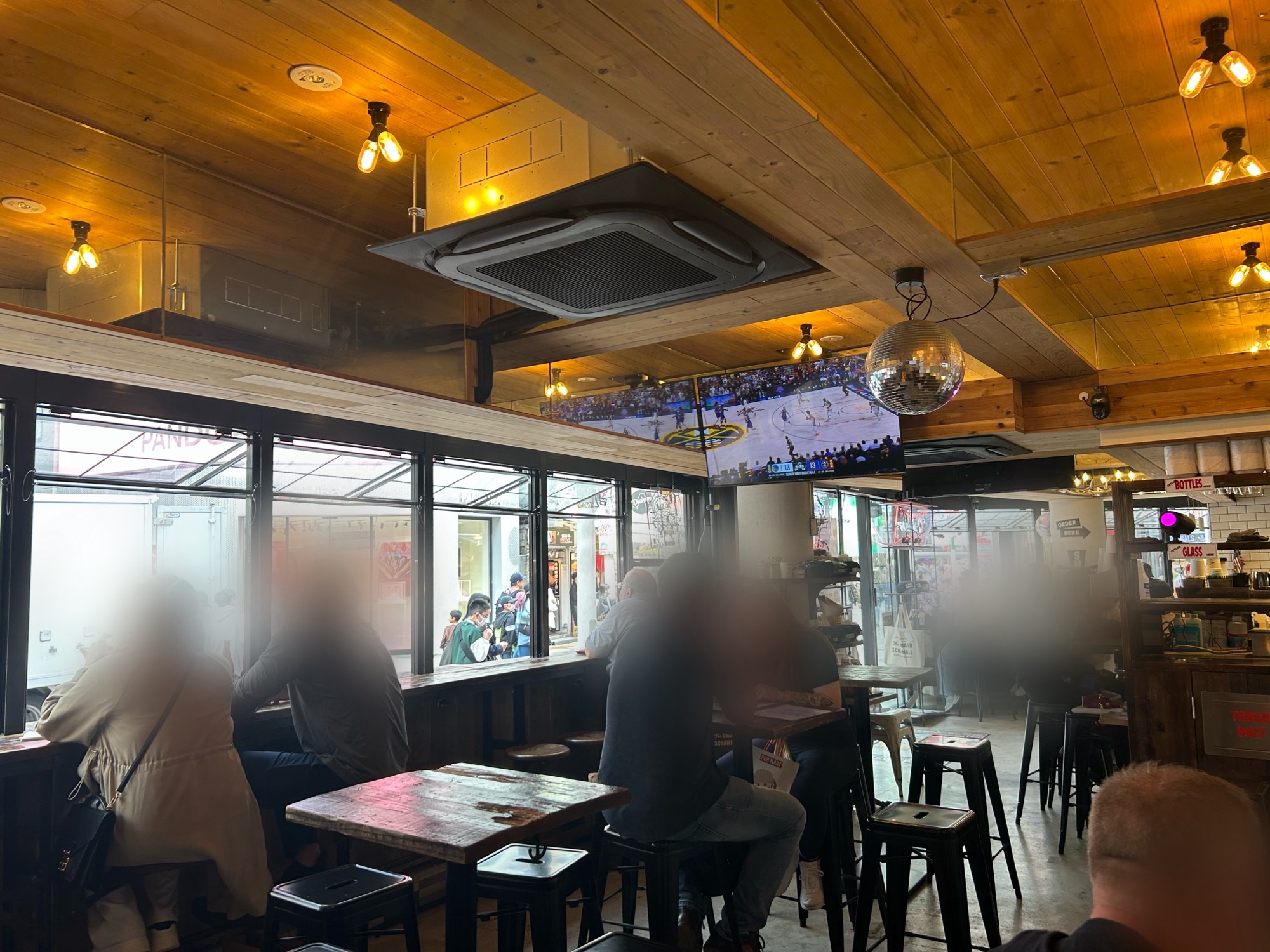 渋谷 THE SMASH SCRAMBLE 店内