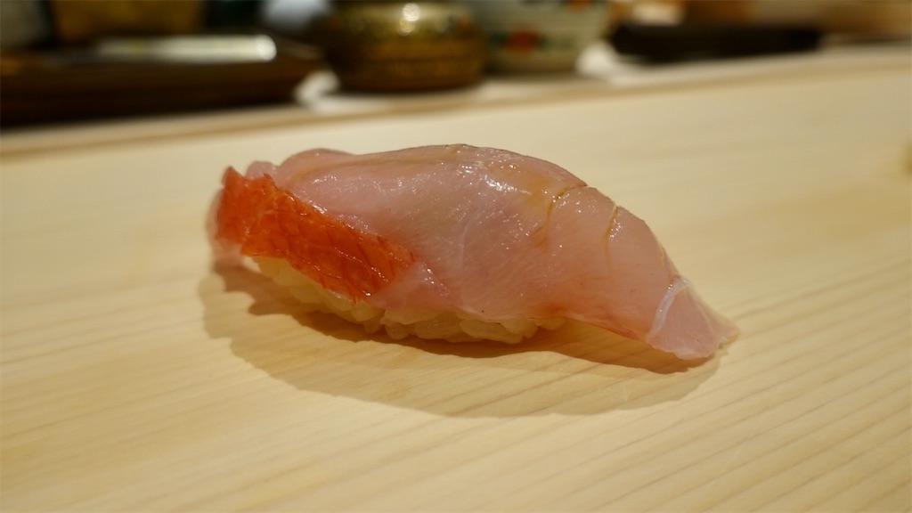 すし 田いら 金目鯛