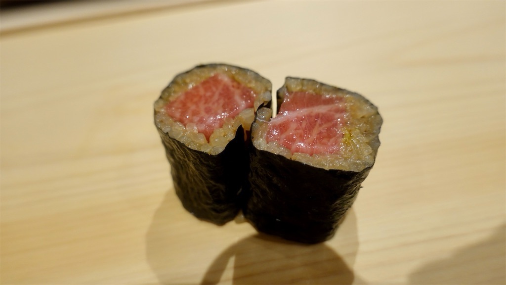 すし 田いら 中トロ巻き