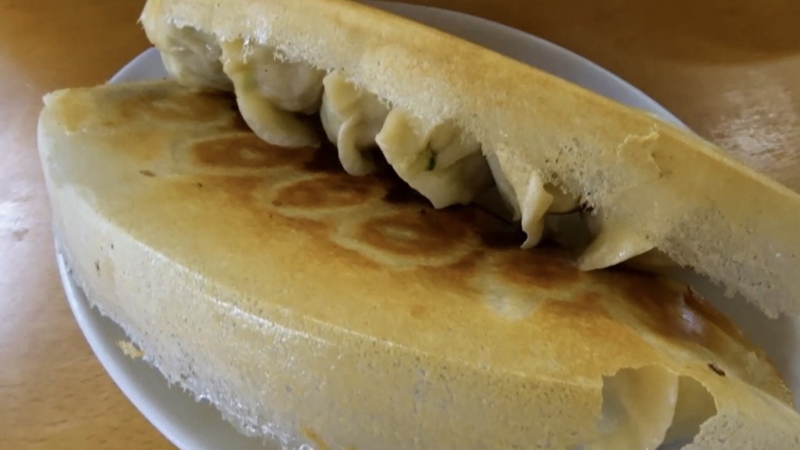 蒲田 金春 本館 羽根つき餃子