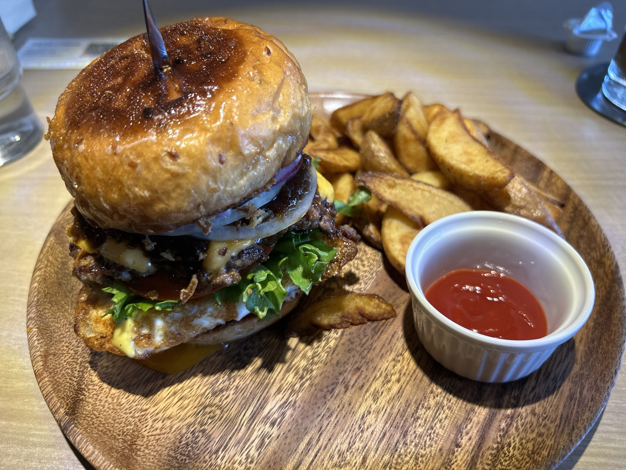 調布 Luna et Bois ルナバーガー