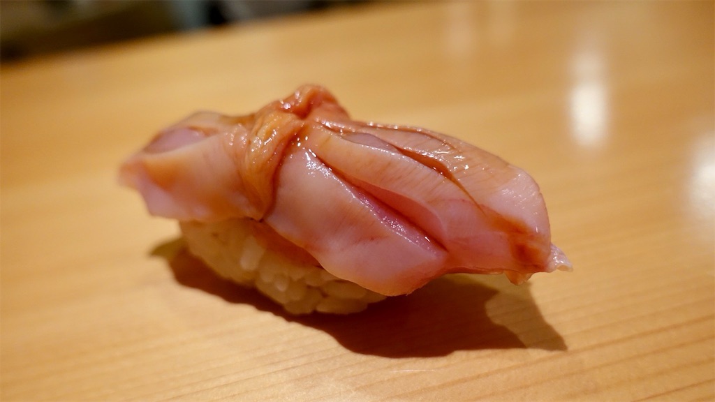 白金 鮨 まつうら 赤貝