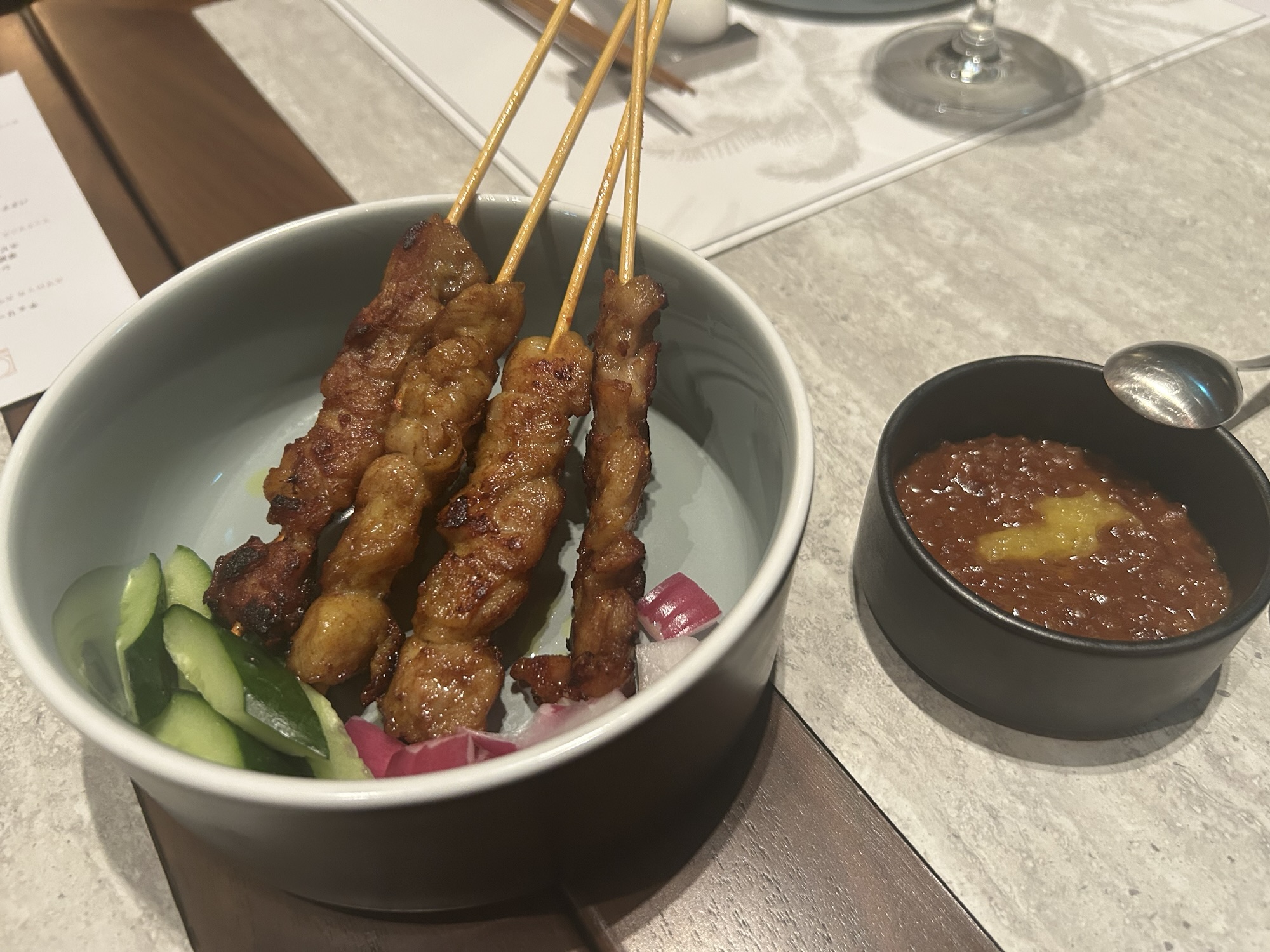 丸の内 CHATTERBOX CAFE サンガポール風サテ