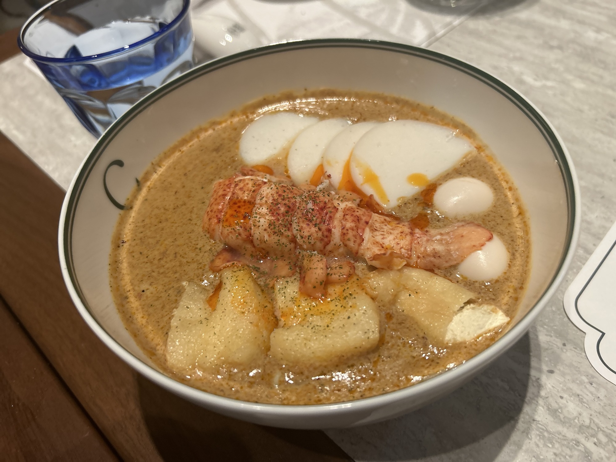 丸の内 CHATTERBOX CAFE ロブスターラクサ