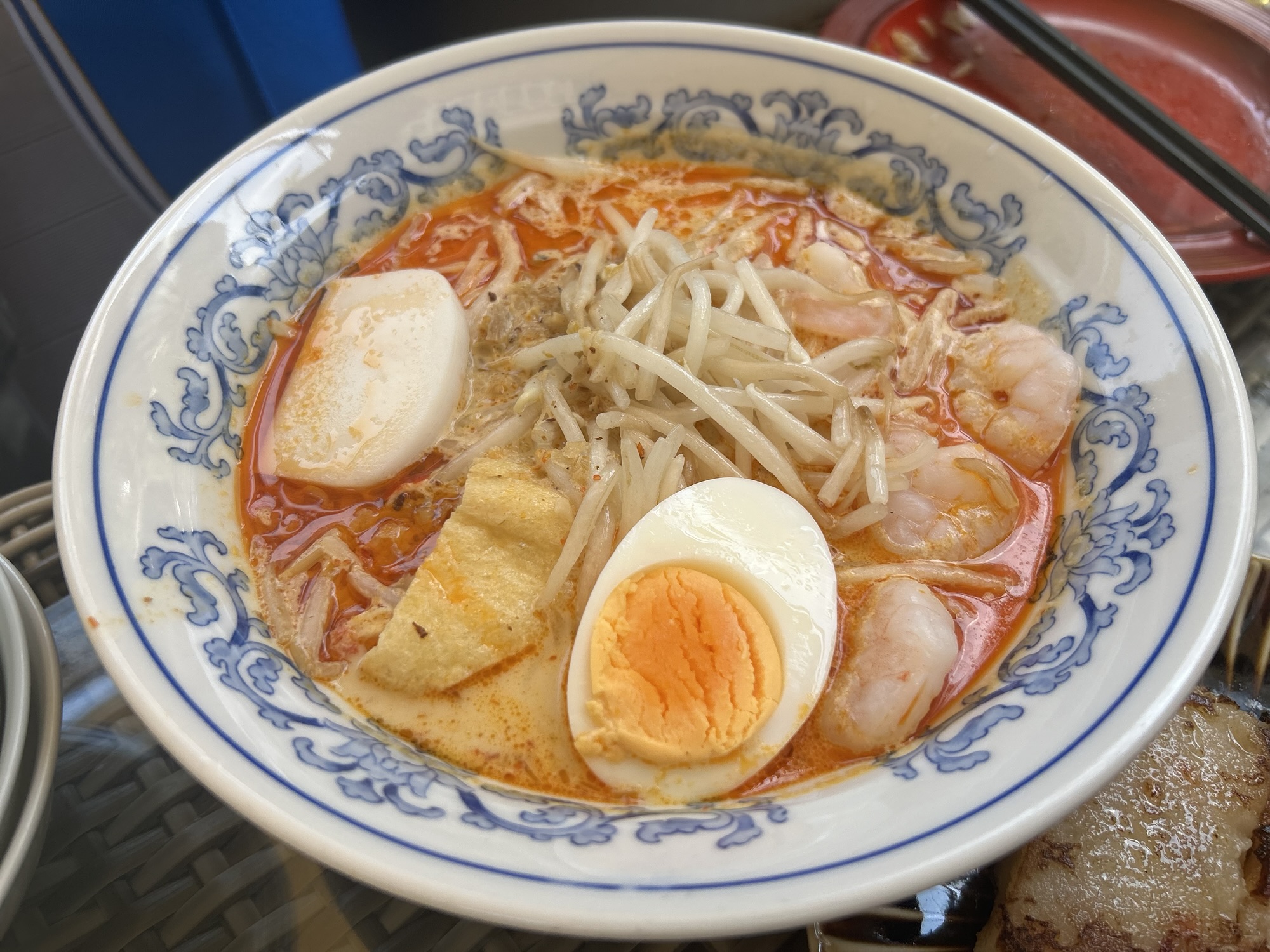 田町 威南記海南鶏飯 日本本店 ラクサヌードル