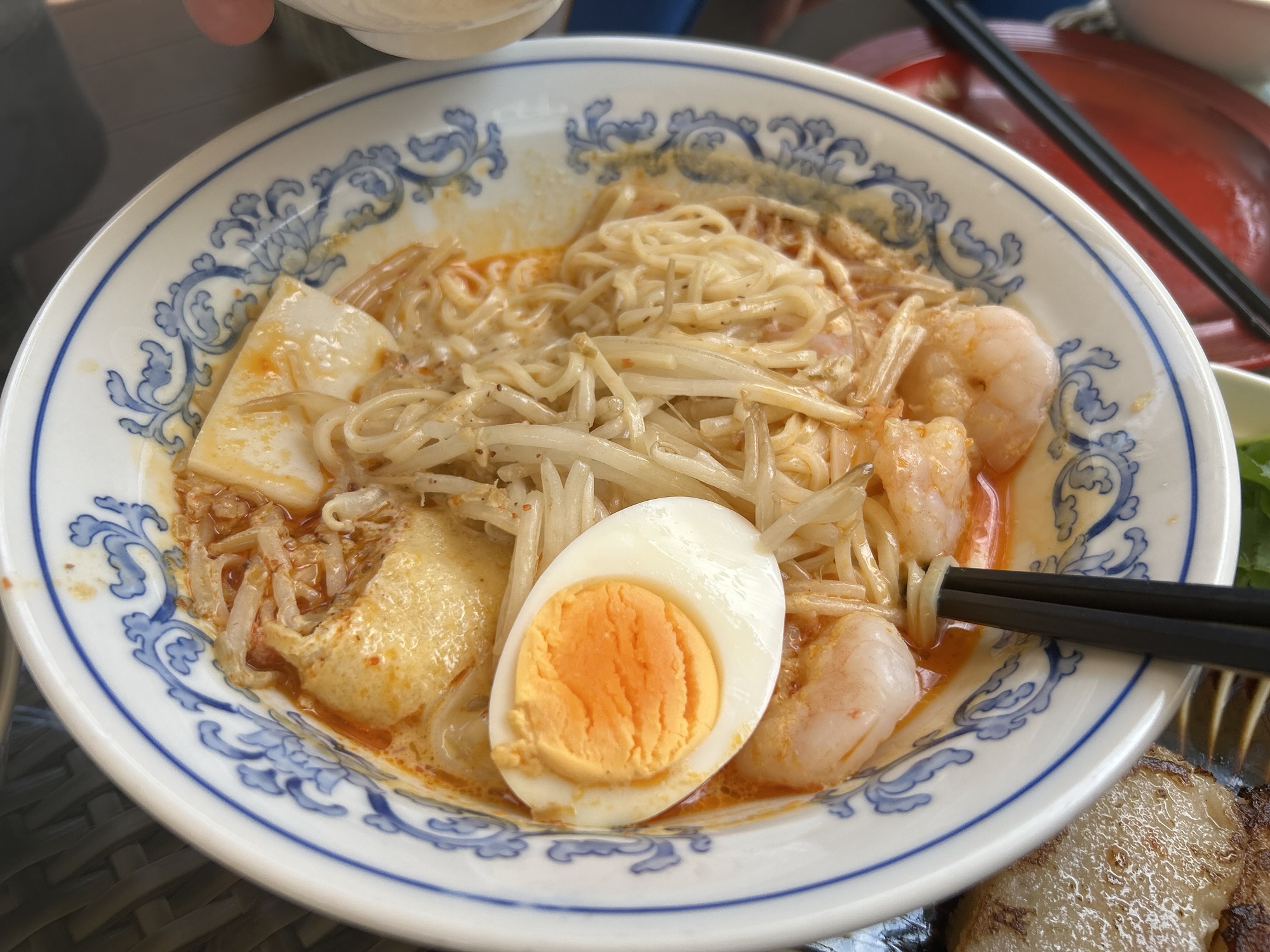 田町 威南記海南鶏飯 日本本店 ラクサヌードル