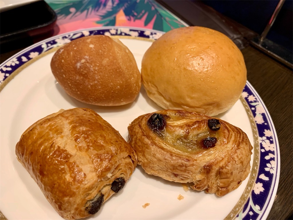 品川 リュクス ダイニング ハプナ パン