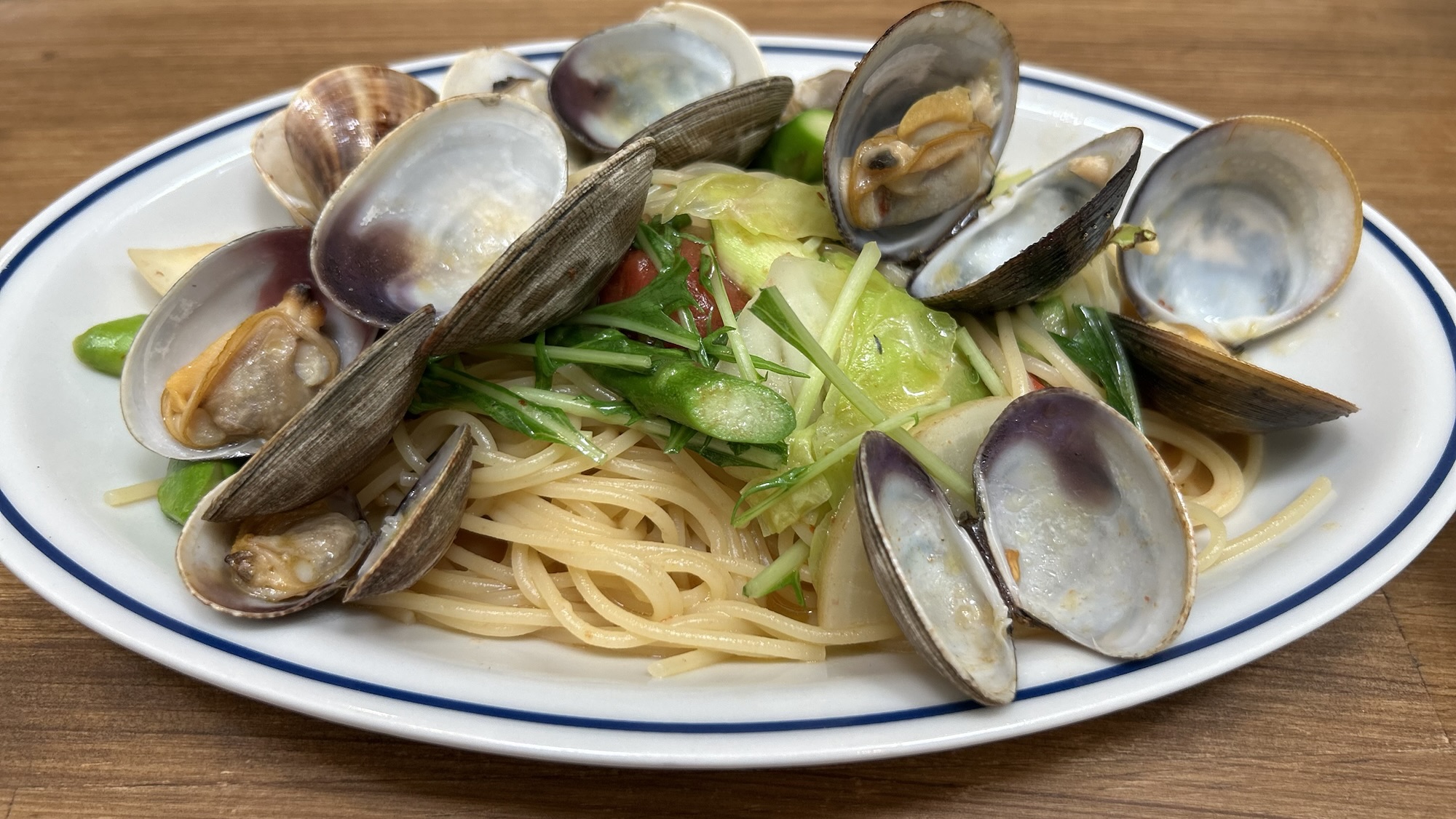 稲城市 gragus 三種類の貝のパスタ