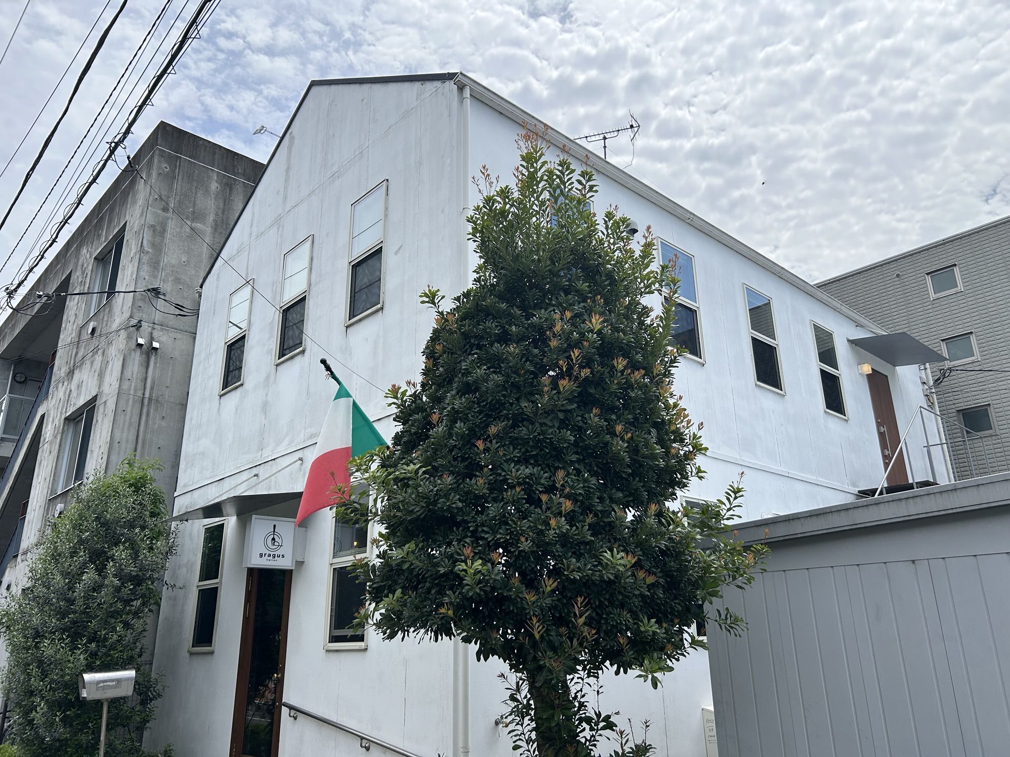 稲城市 gragus 外観