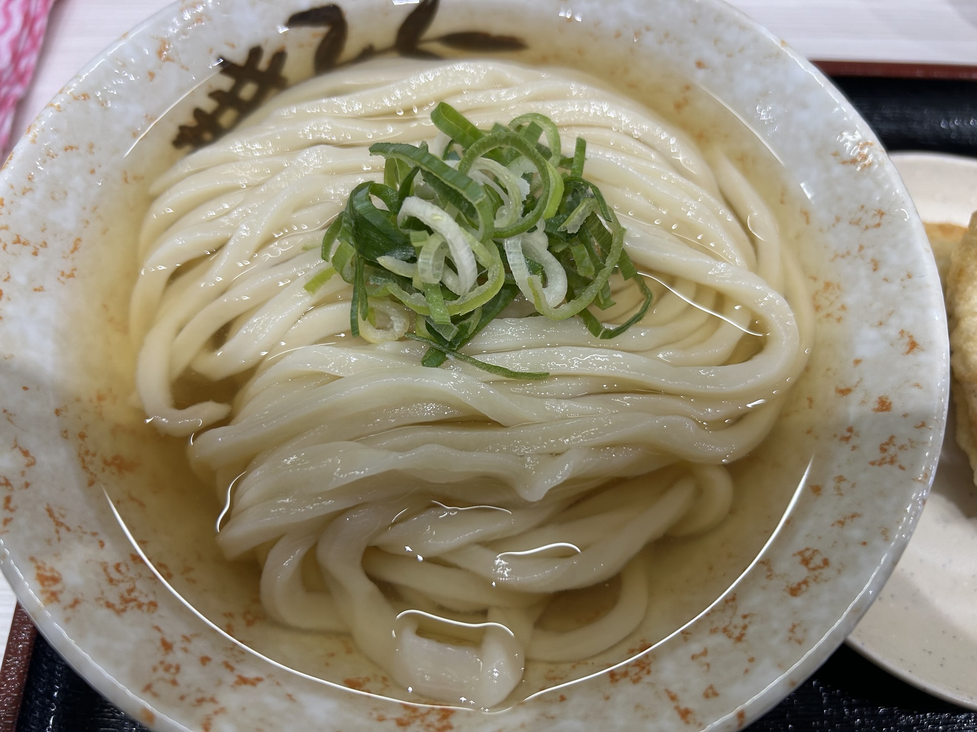 稲城市 うどん丸喜 かけうどん
