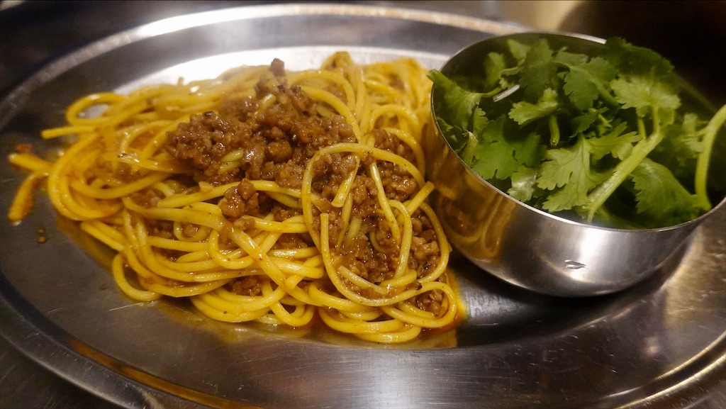池尻大橋 焼肉ケニヤ 麻婆麺