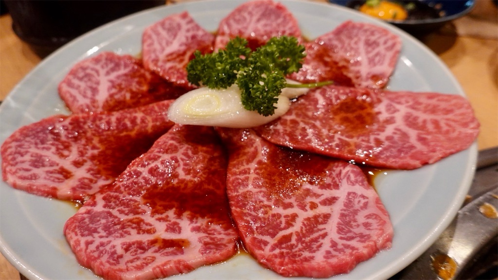 白金高輪 炭焼 金竜山 中カルビ