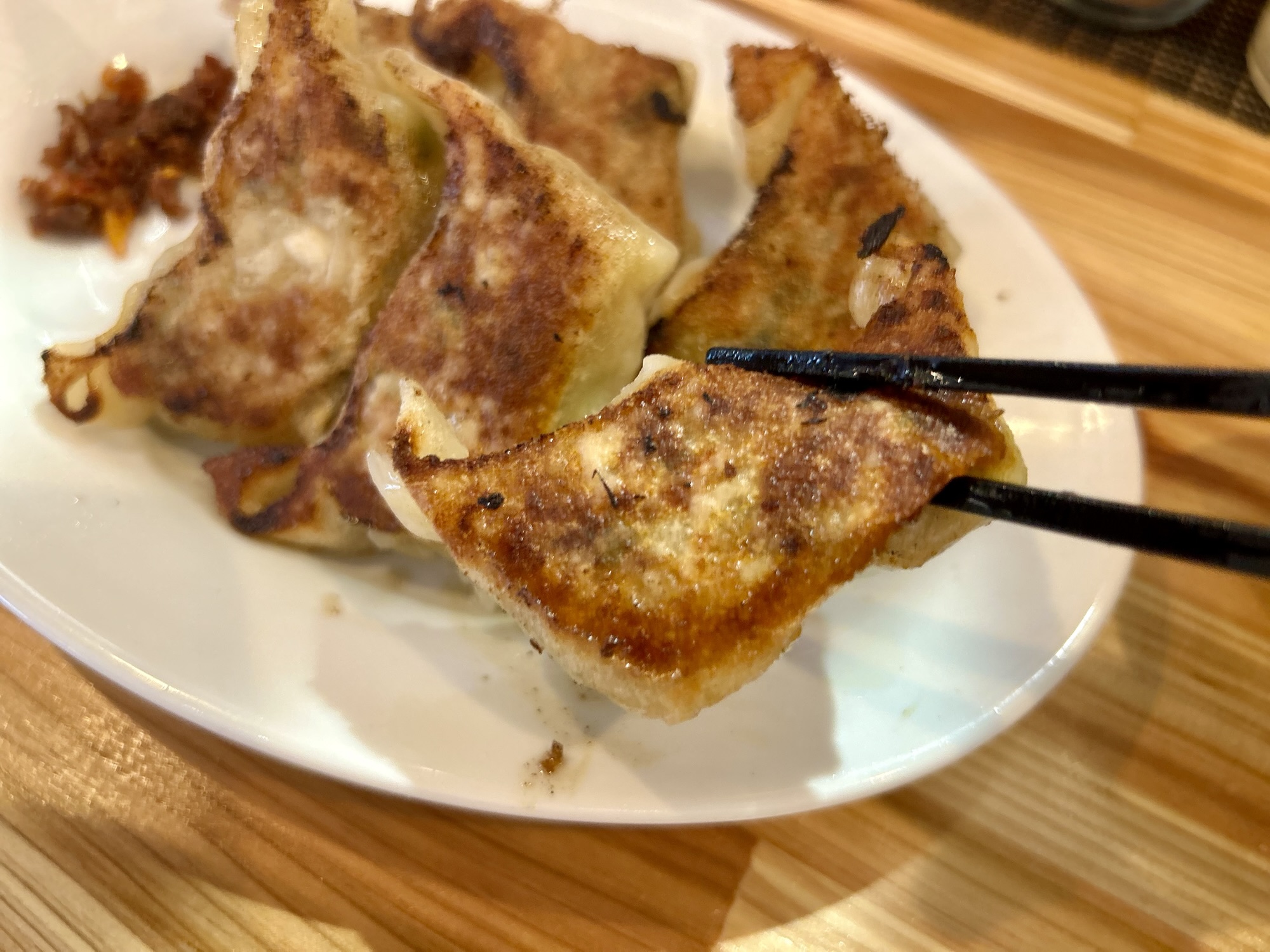 稲城長沼 ぎょうざのマルホン ちょい飲みセット