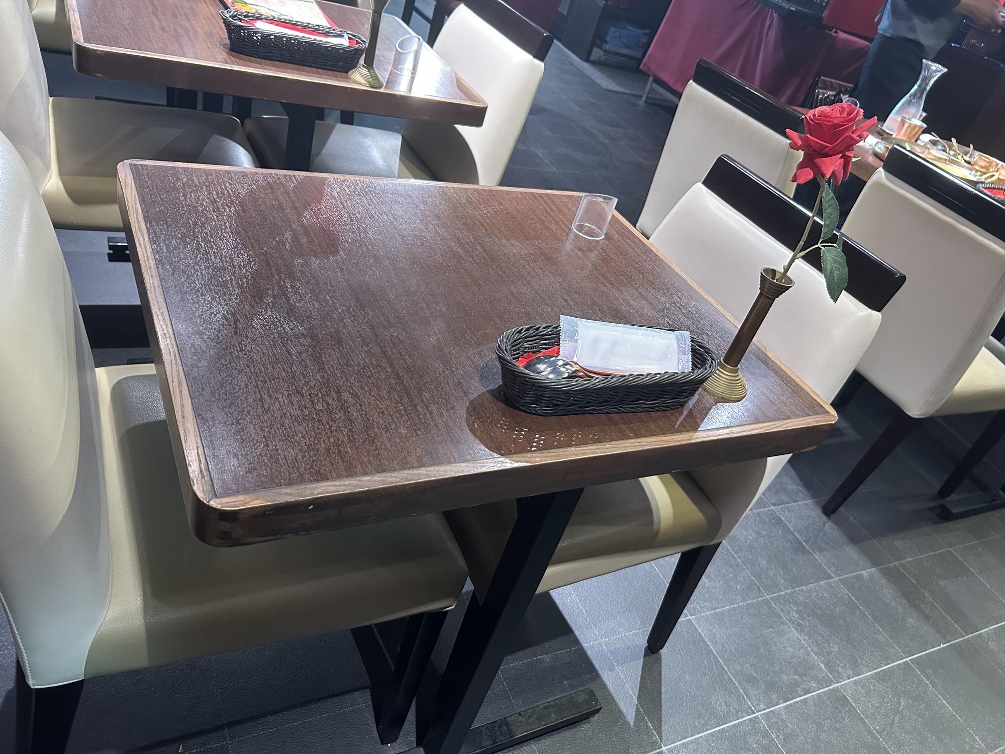 銀座 バンゲラズキッチン 店内
