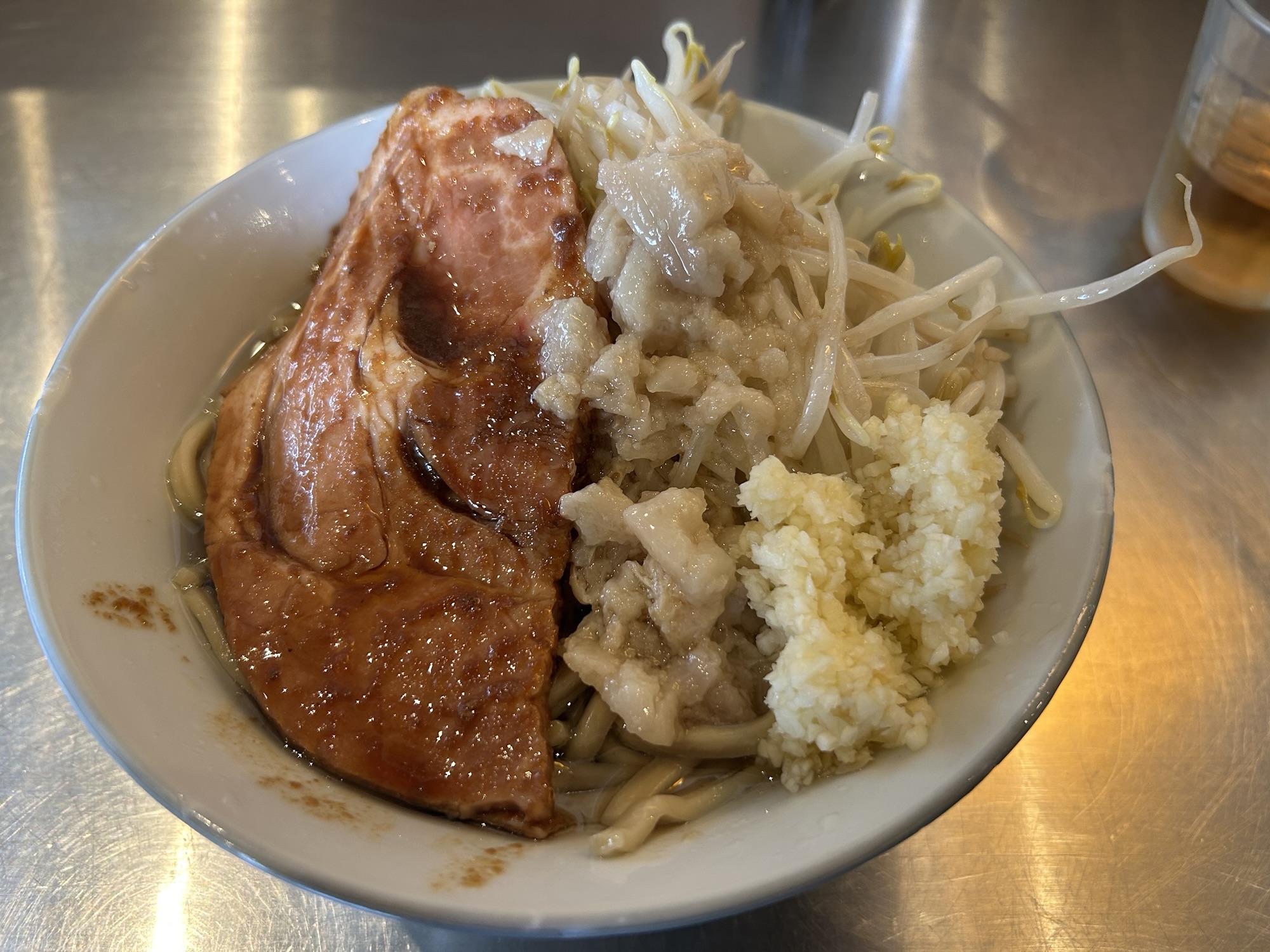 芦花公園 成城贅肉店 らーめん