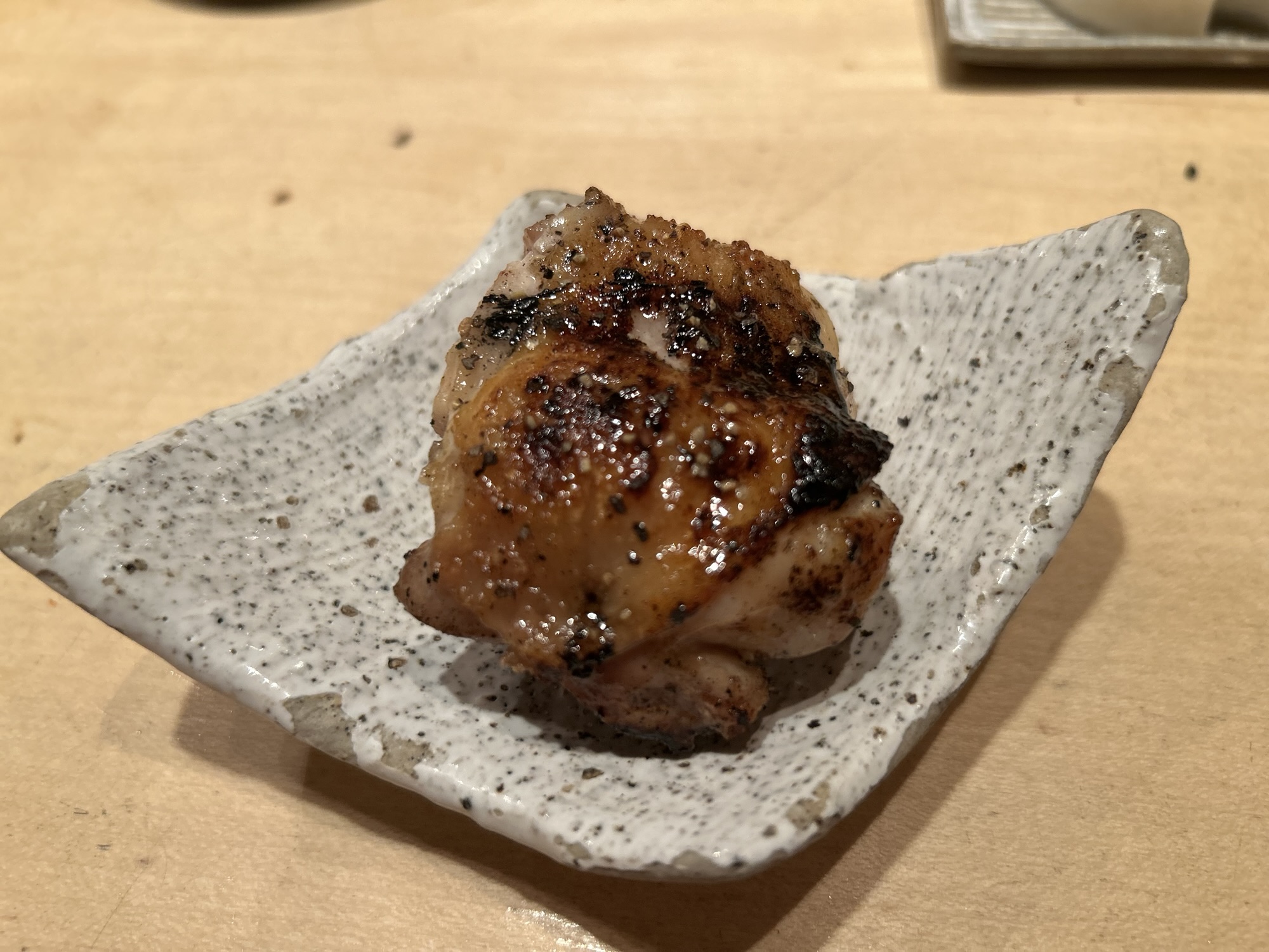 目黒 鳥かど 膝回りの肉