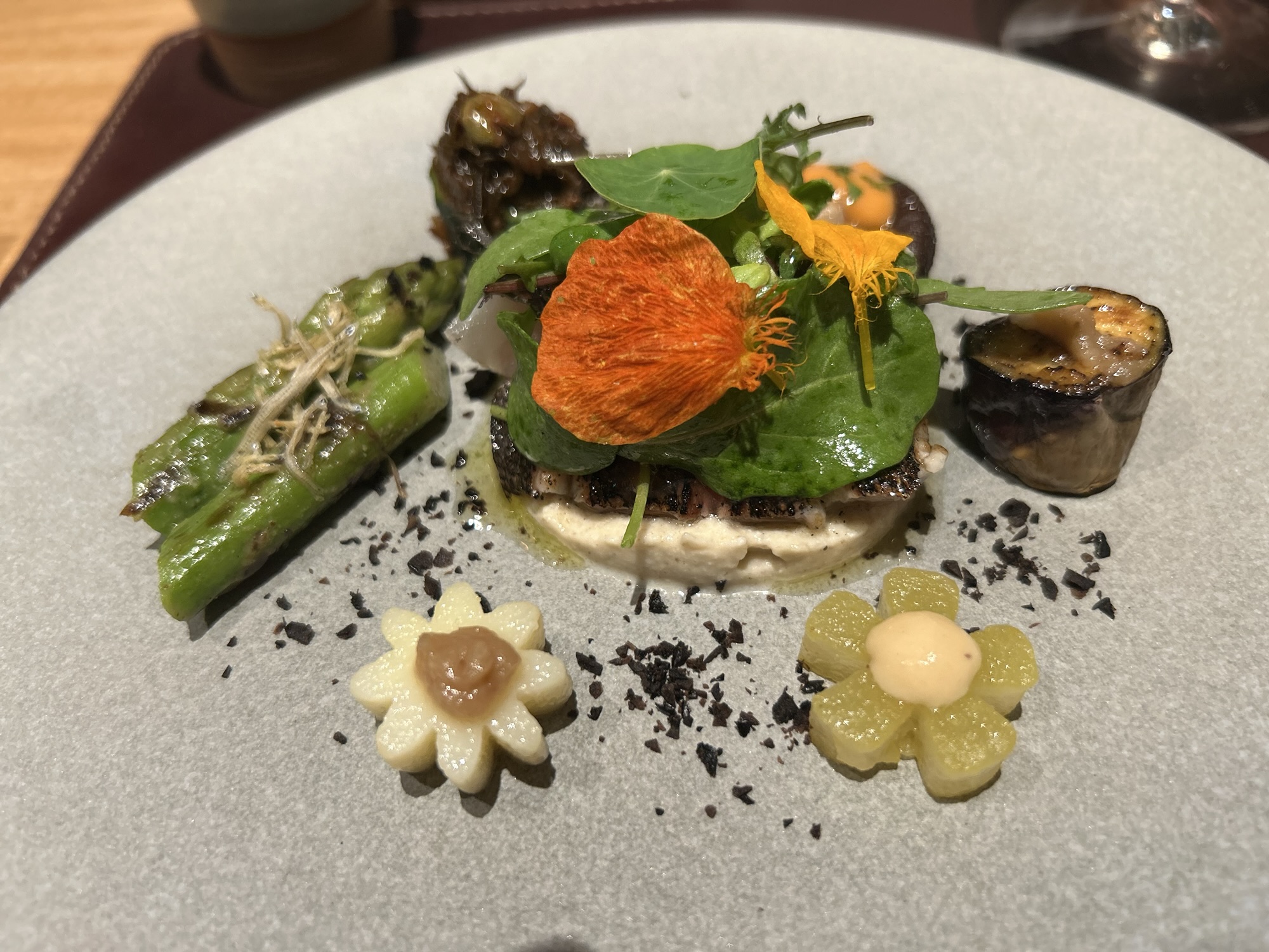 代官山 ARMONICO 佐賀関 イサキのクルード 菊芋 リコッタ