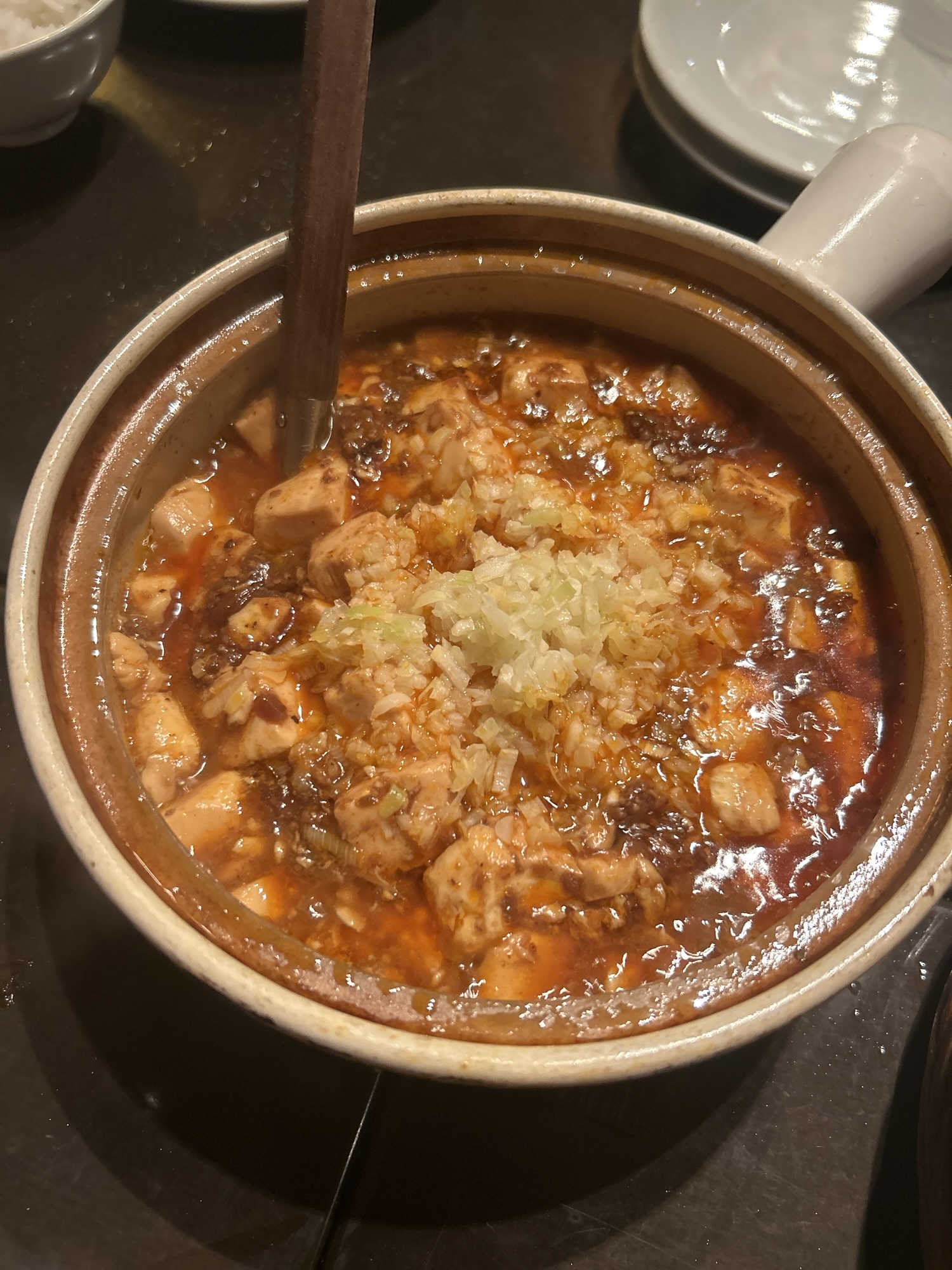六本木 黒猫夜 六本木店 麻婆豆腐