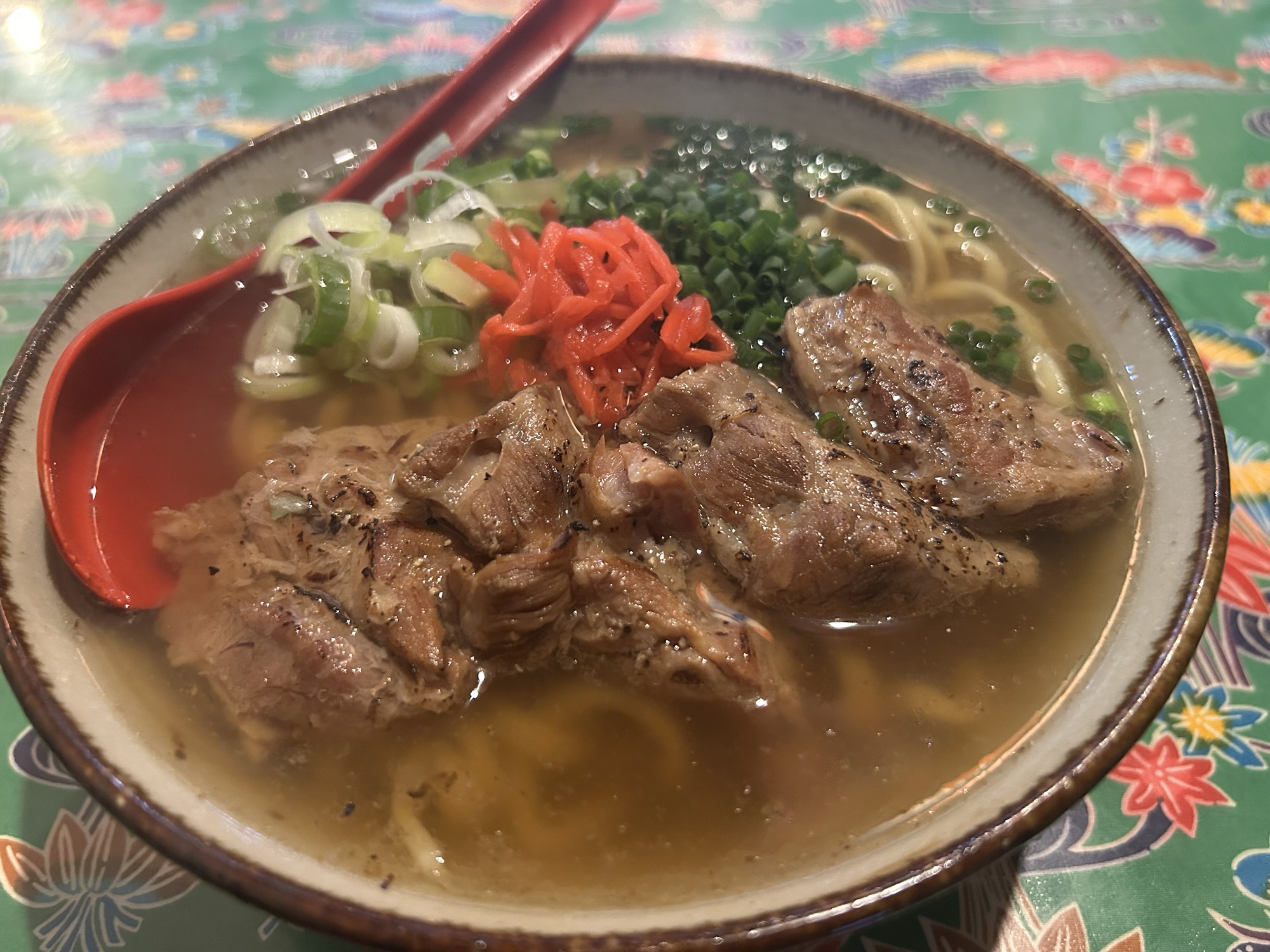 西調布 楽園食堂 うるま島 とろ肉ソーキそば